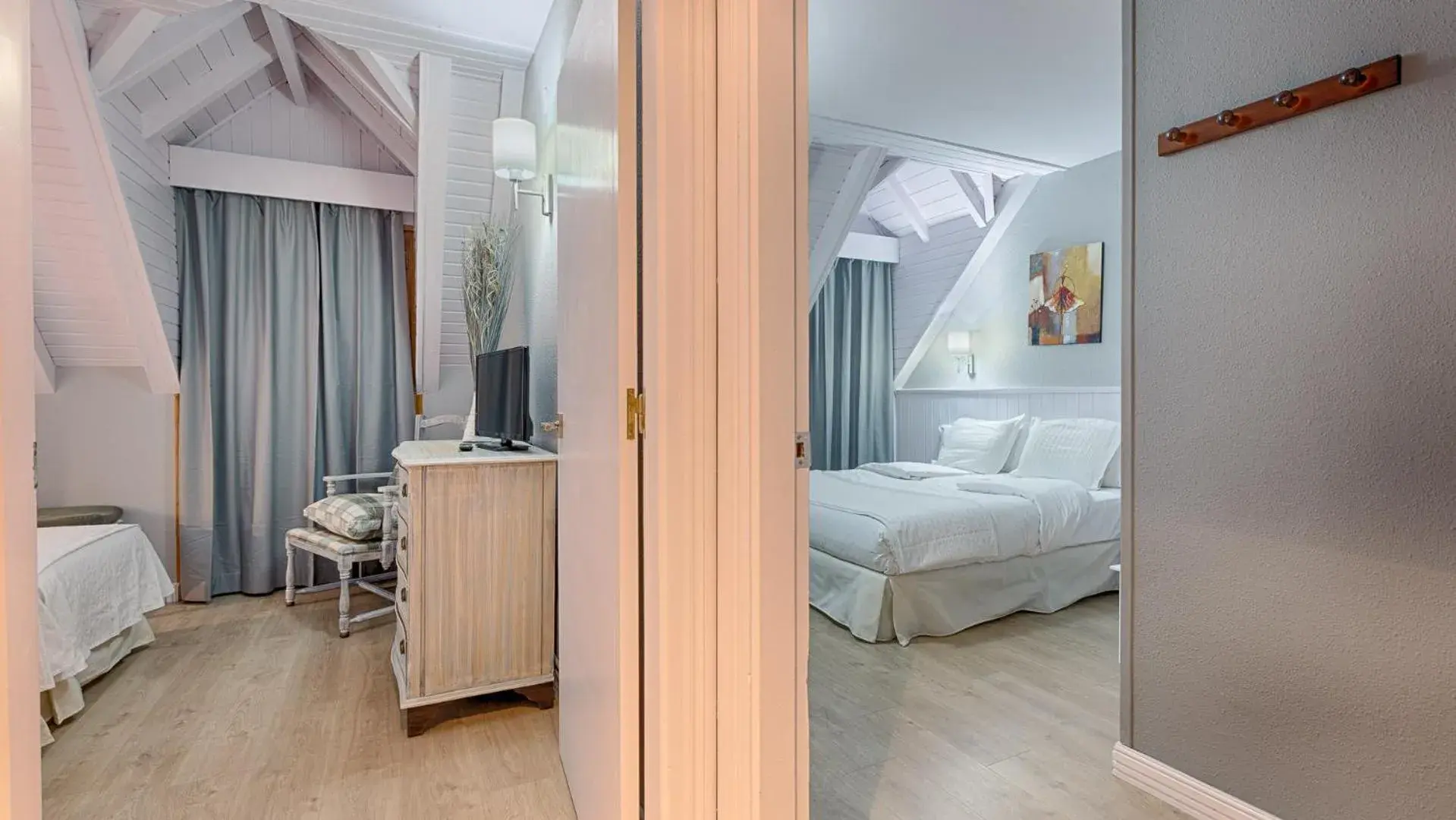 Family Room in Hotel Ribaeta Family Room in Hotel Ribaeta