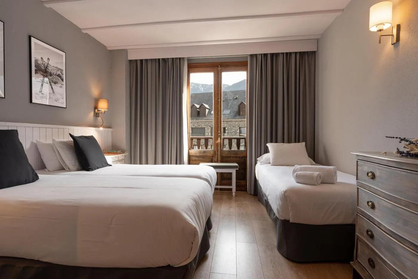 Bedroom, Bed in Hotel Ribaeta