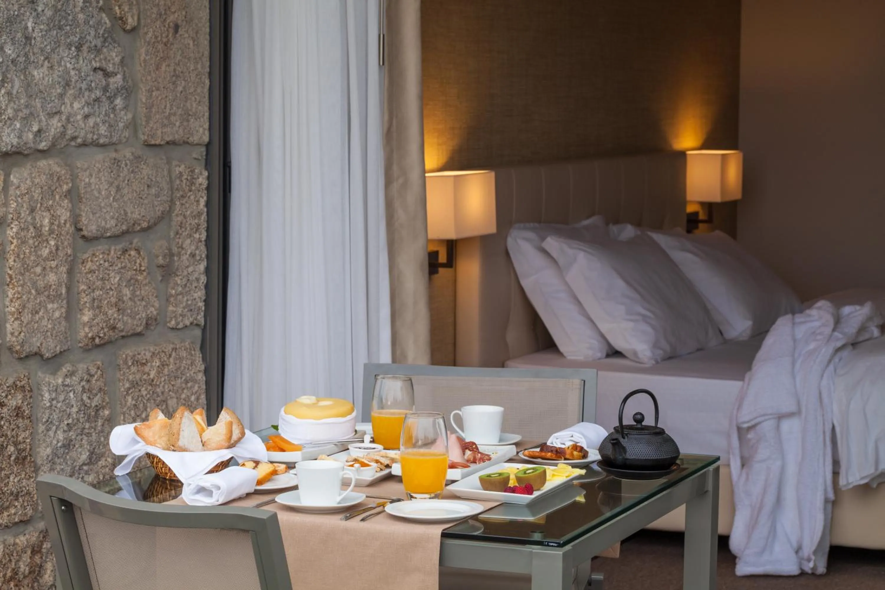 Balcony/Terrace, Bed in Madre de Água Hotel Rural de Charme