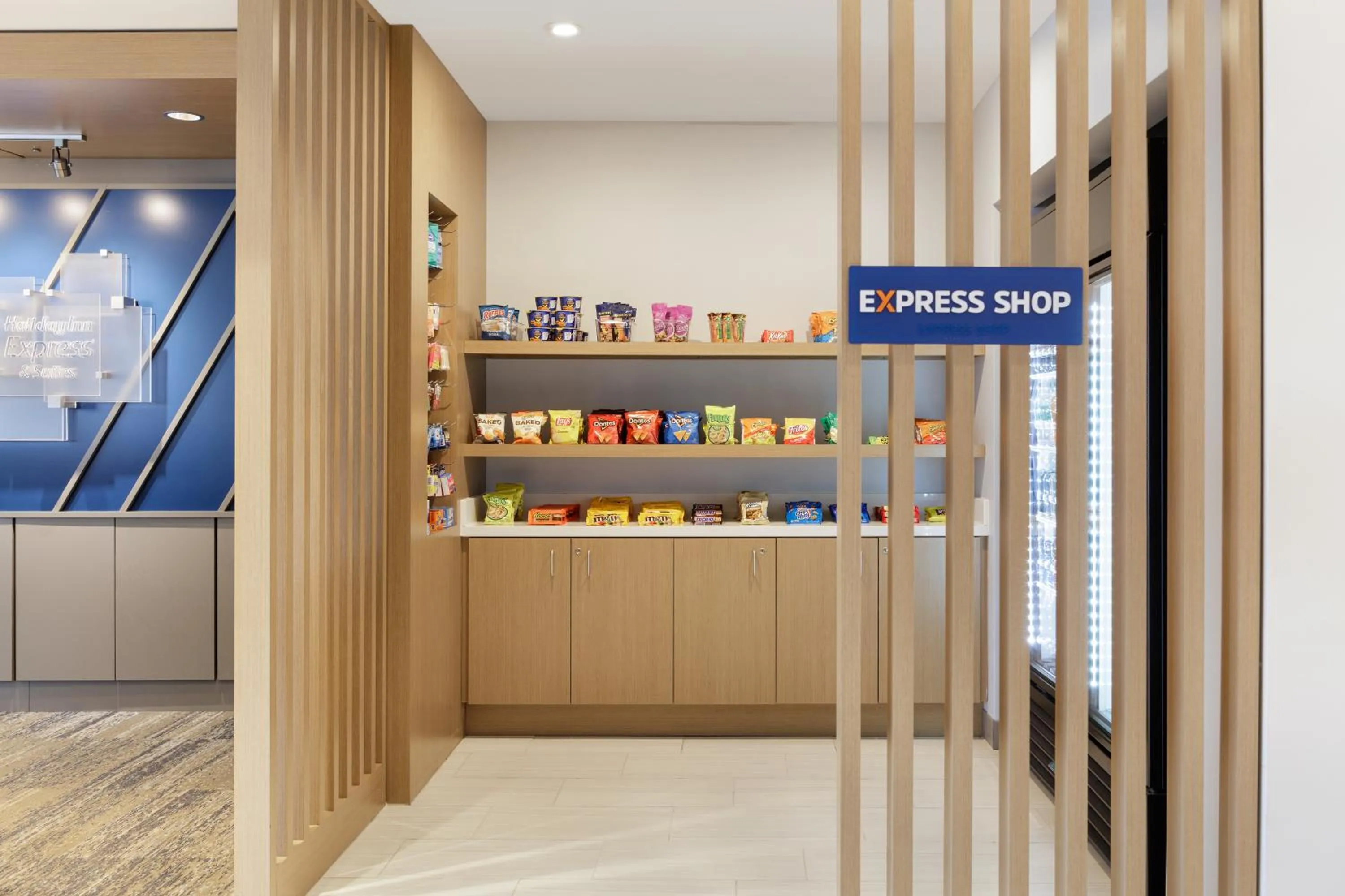 Lobby or reception in Holiday Inn Express & Suites Port Washington by IHG