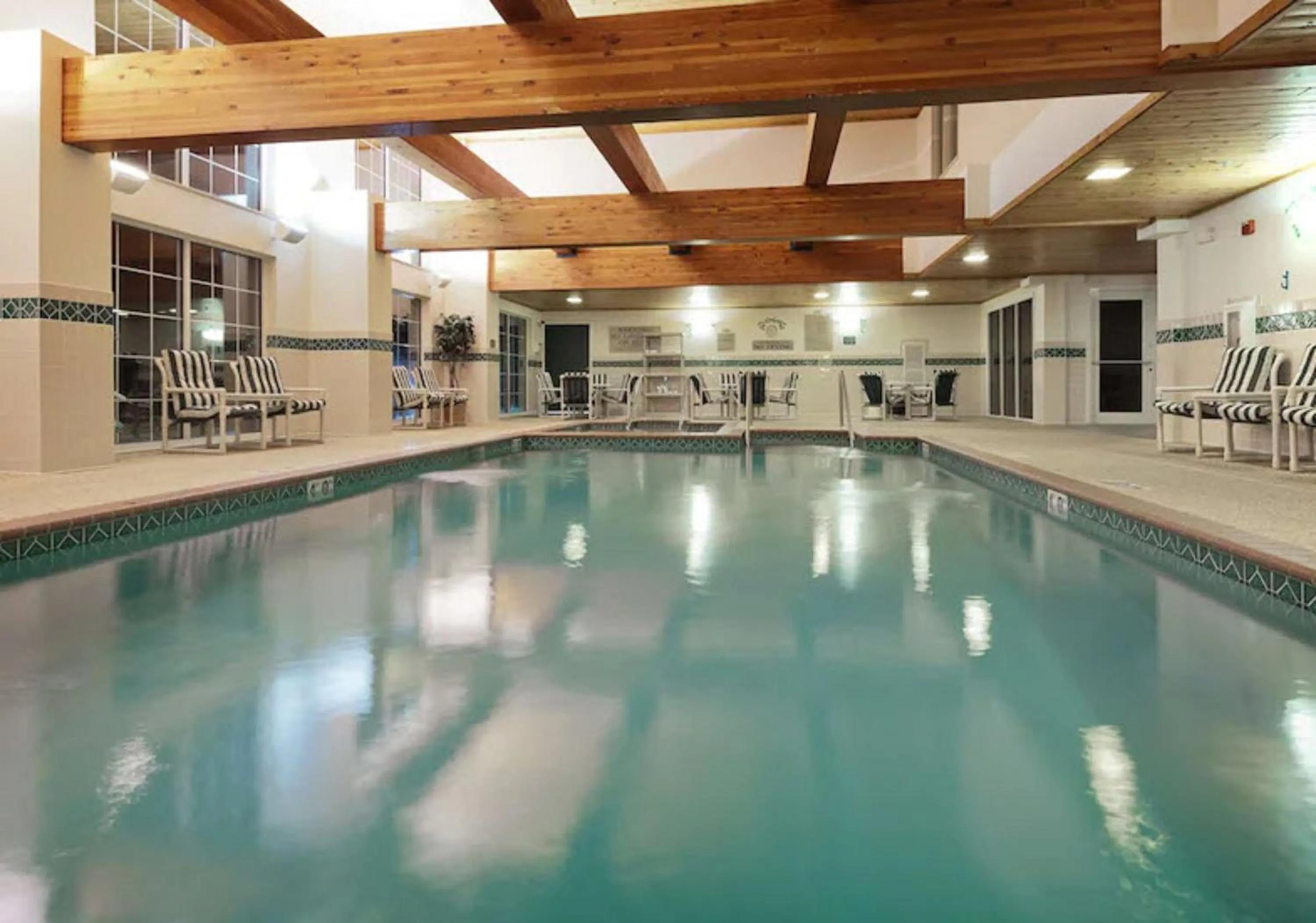 Swimming pool in Holiday Inn Express & Suites Port Washington by IHG