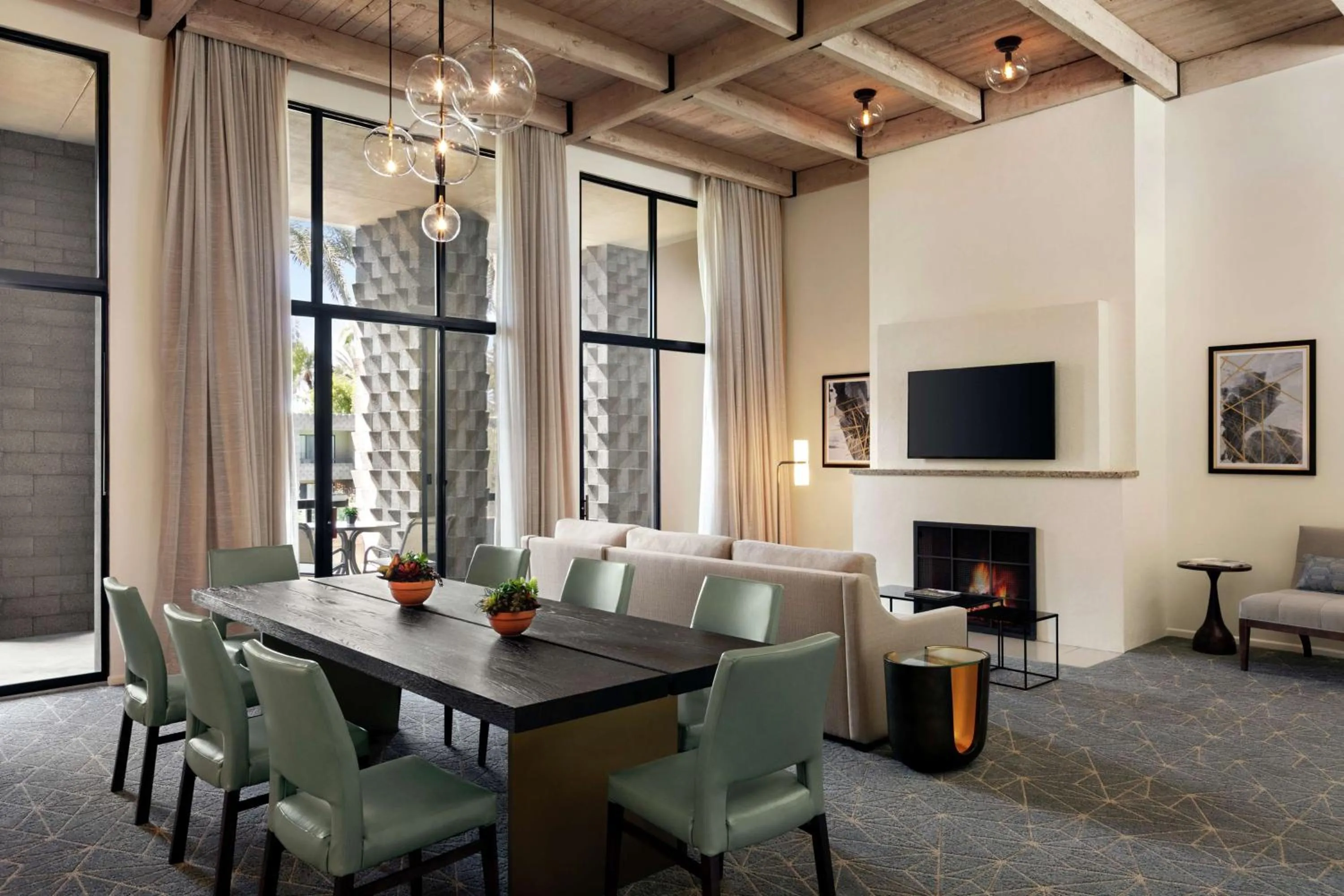 Living room in DoubleTree by Hilton Paradise Valley Resort Scottsdale