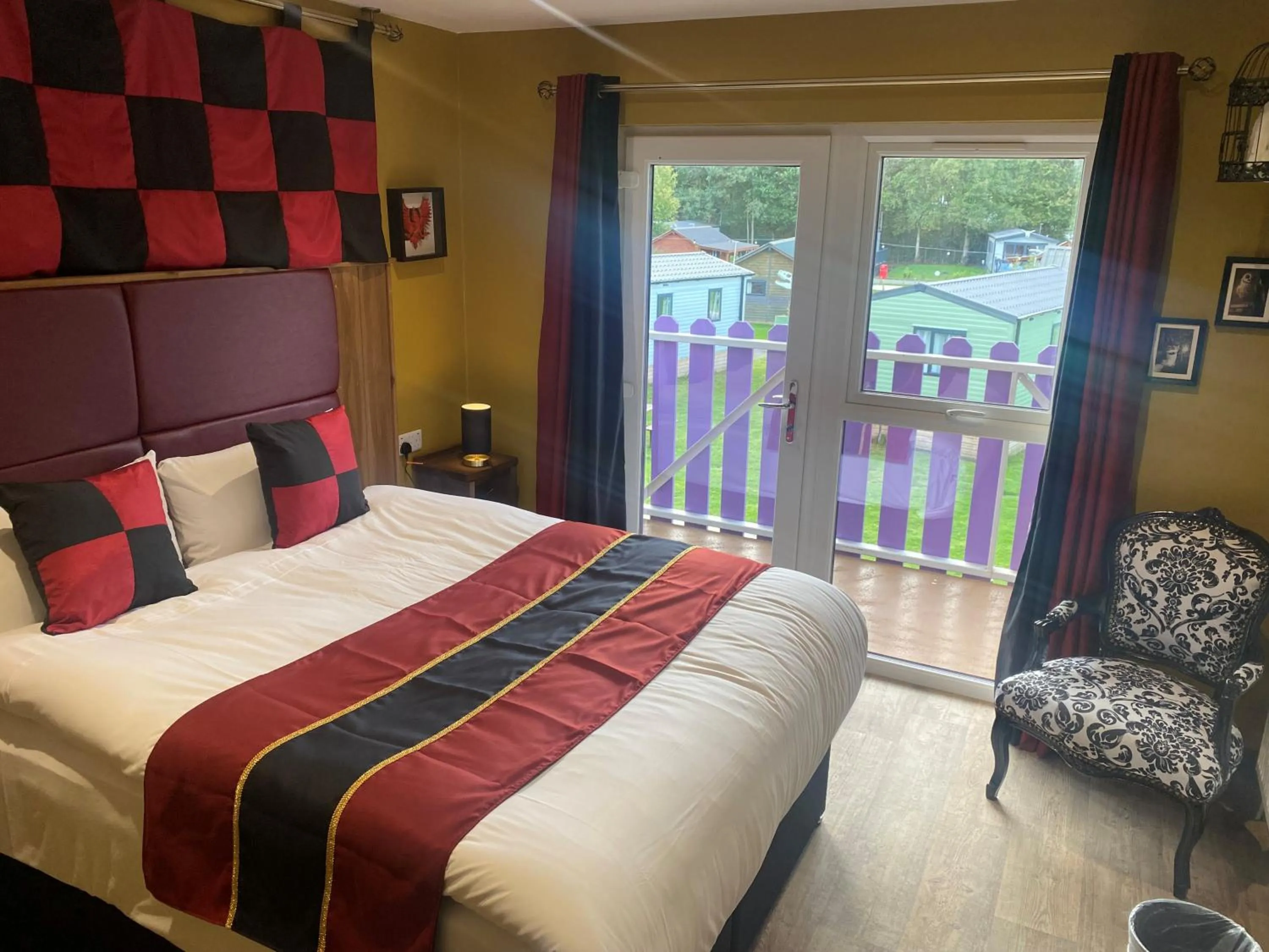 Bedroom, Bed in The Gulliver's Hotel