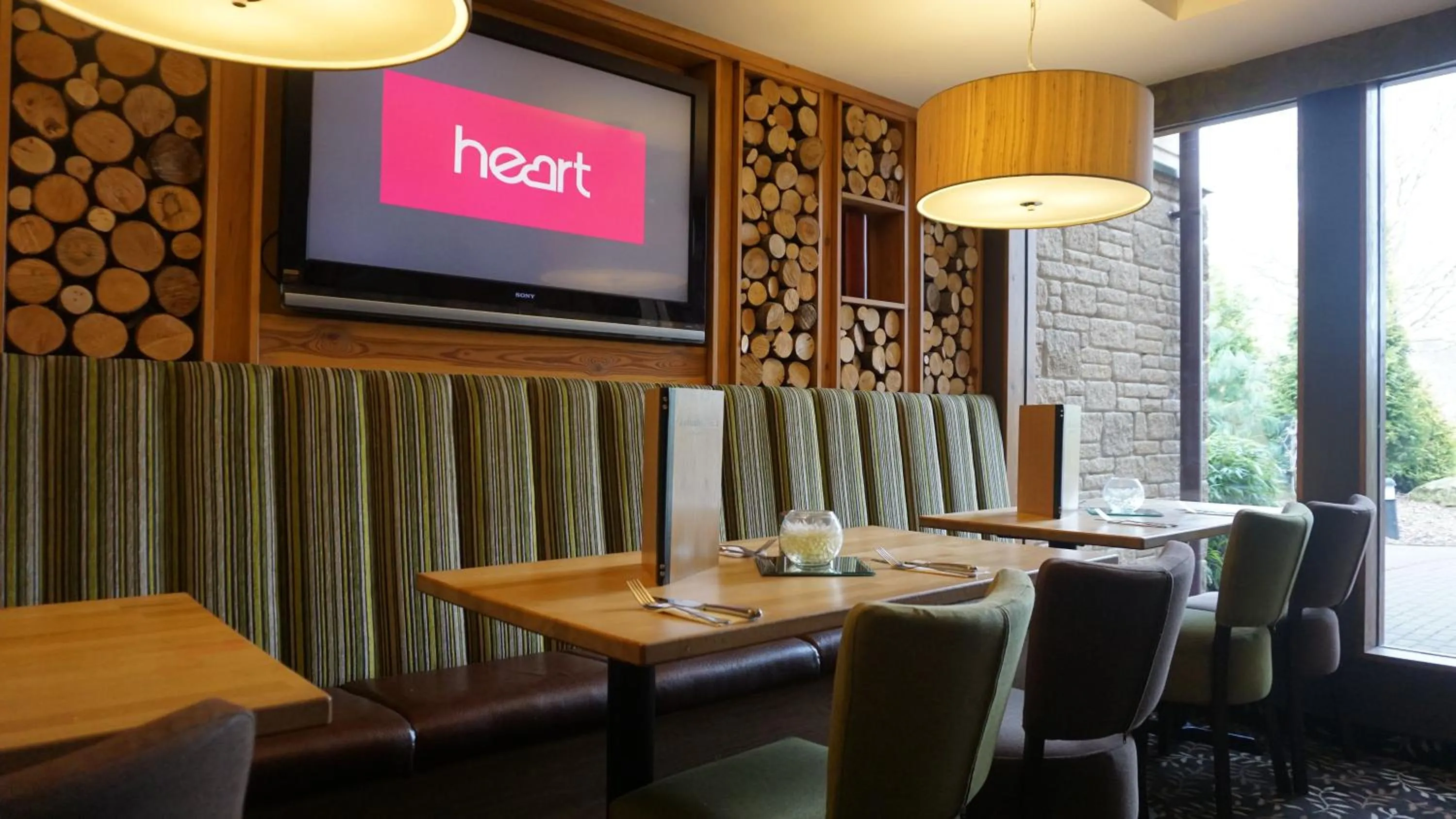 Restaurant/places to eat in The Gulliver's Hotel