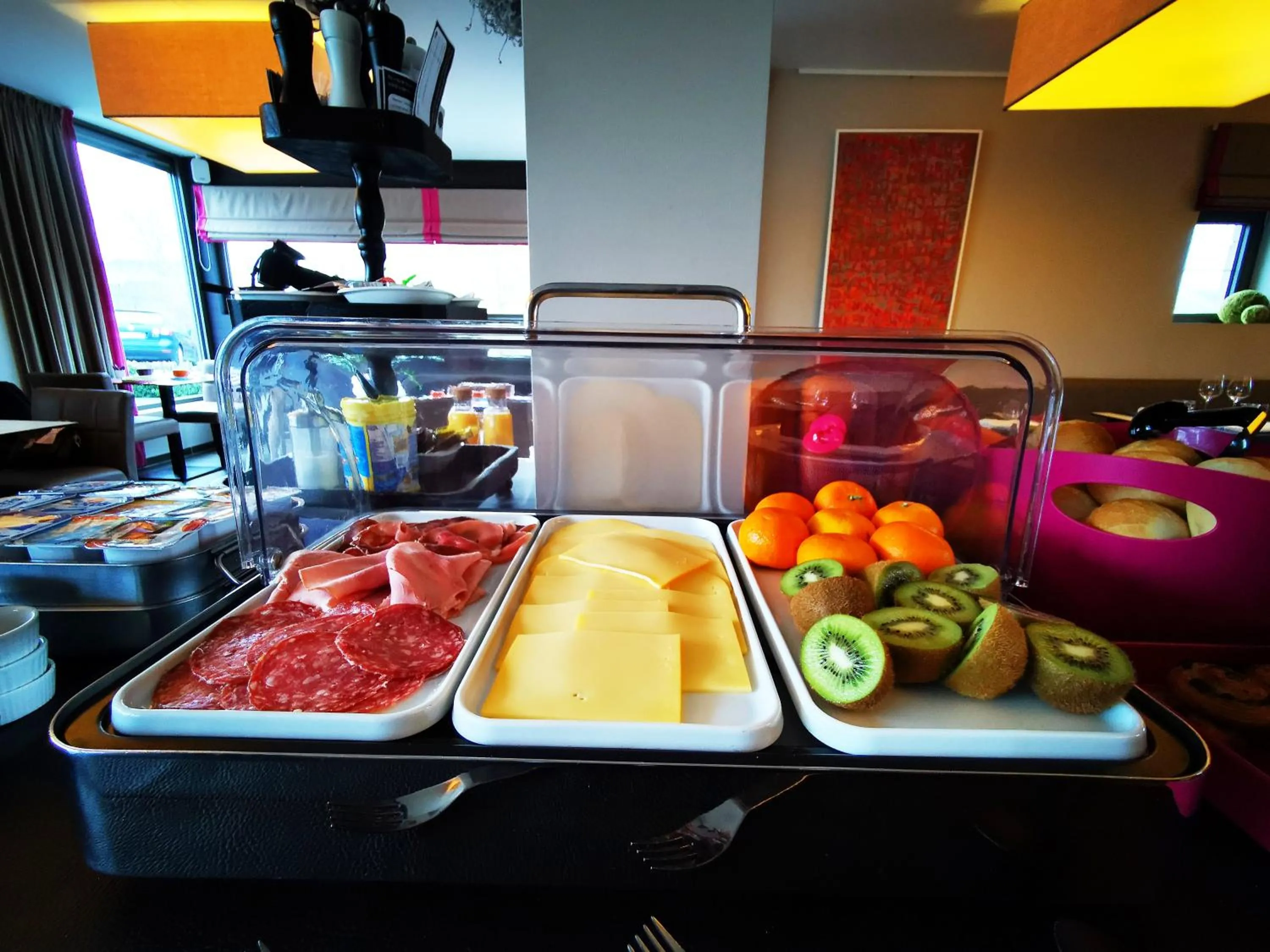 Breakfast in Durbuy Ô Restaurant Hotel Recharge Electric Car