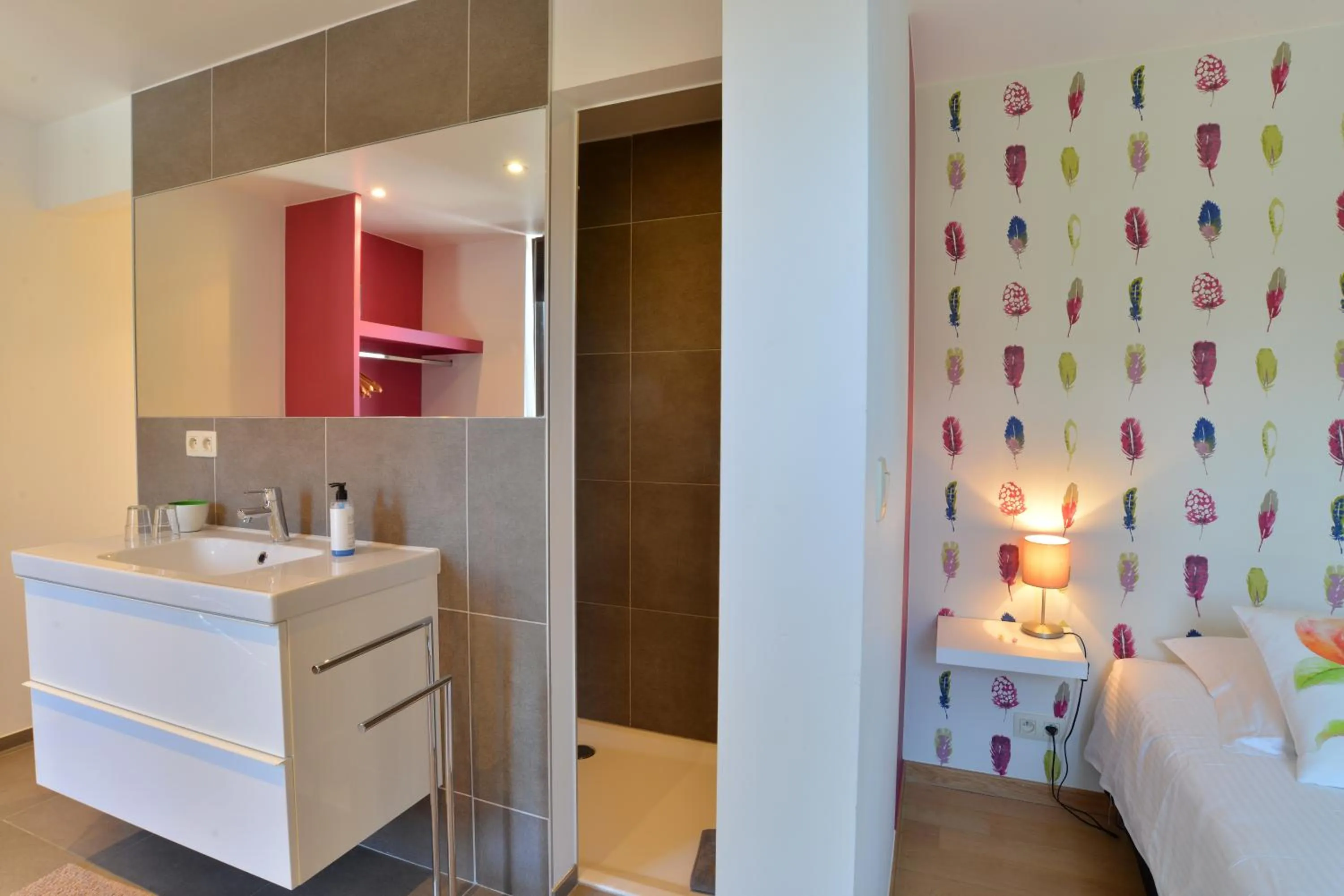 Shower in Durbuy Ô Restaurant Hotel Recharge Electric Car