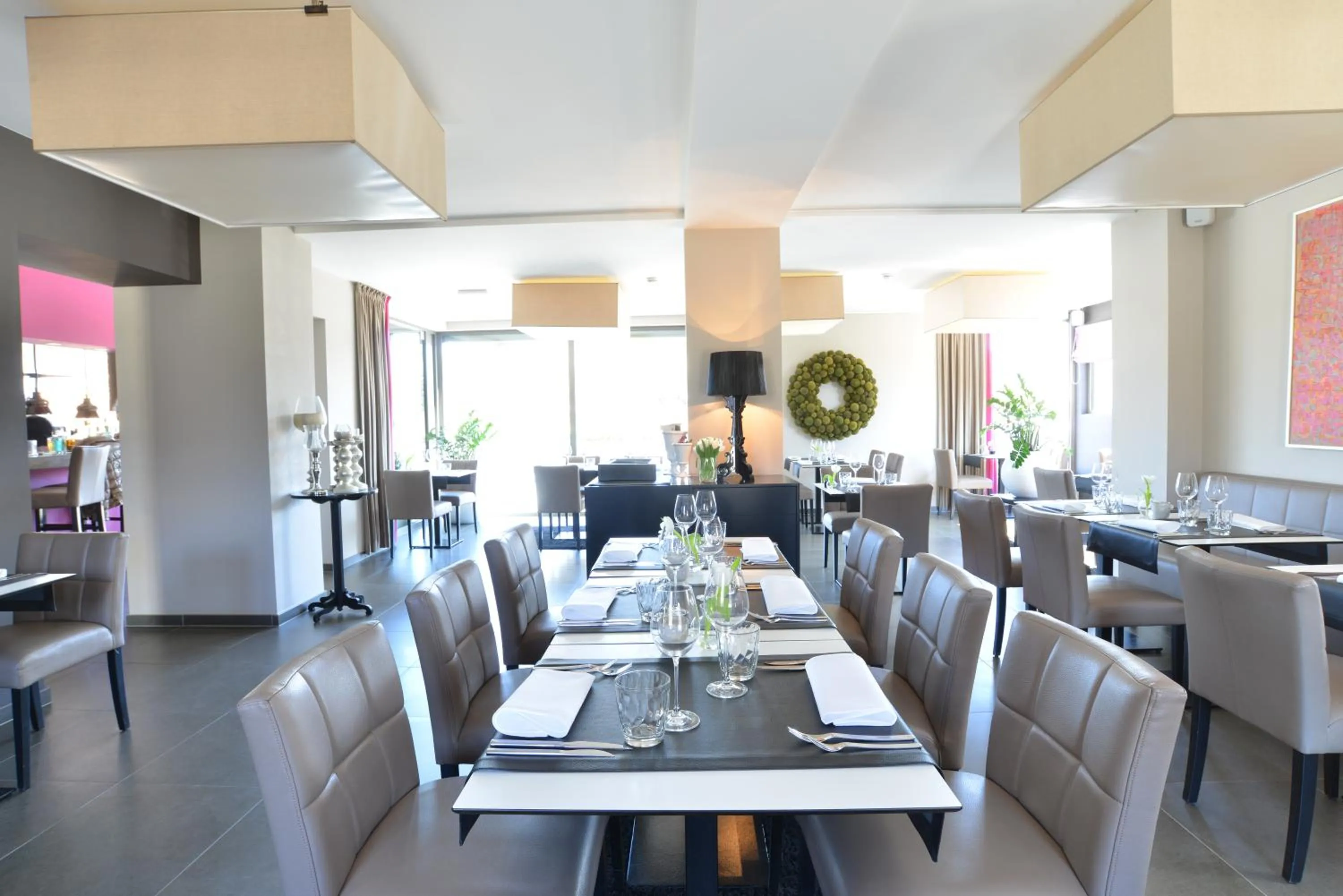 Restaurant/places to eat in Durbuy Ô Restaurant Hotel Recharge Electric Car