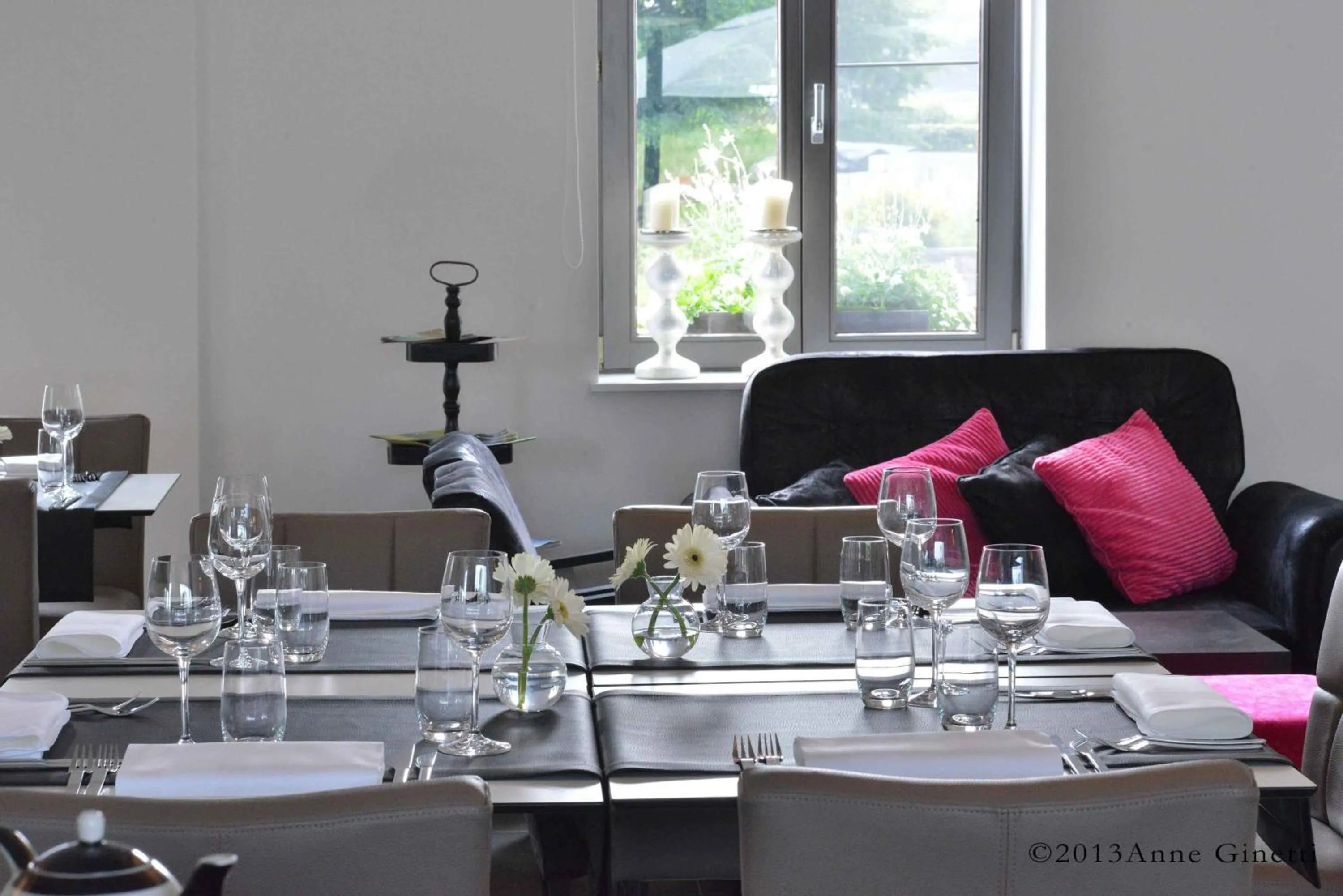 Restaurant/places to eat in Durbuy Ô Restaurant Hotel Recharge Electric Car