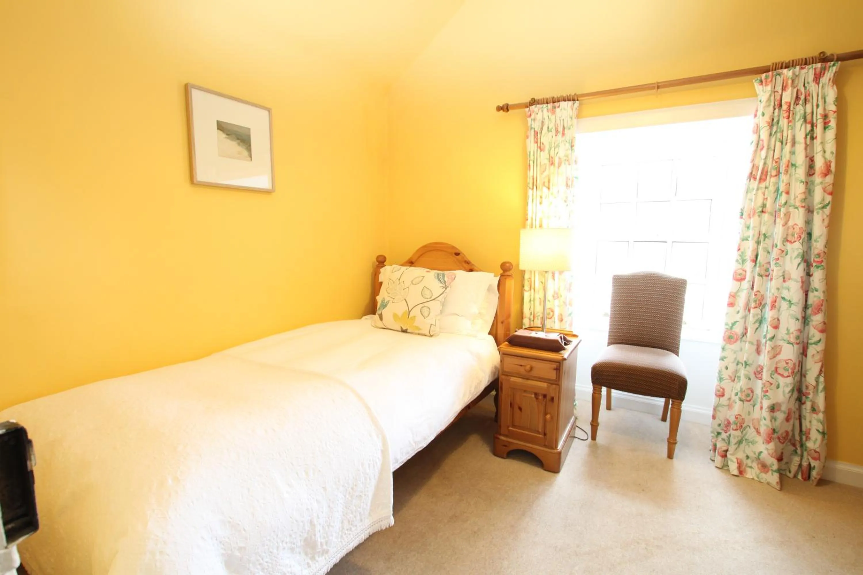 Bed in The Colonsay Hotel