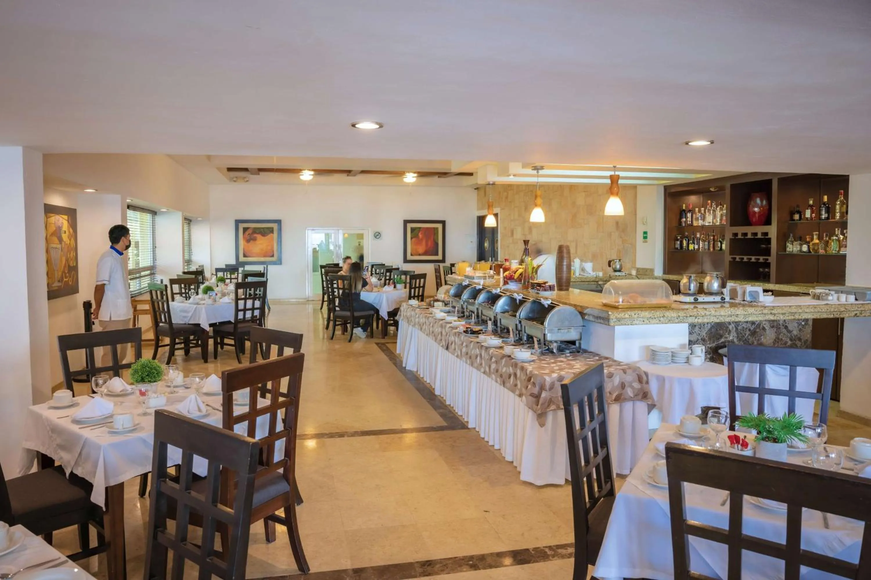 Restaurant/places to eat in Best Western Hotel Posada Freeman Zona Dorada