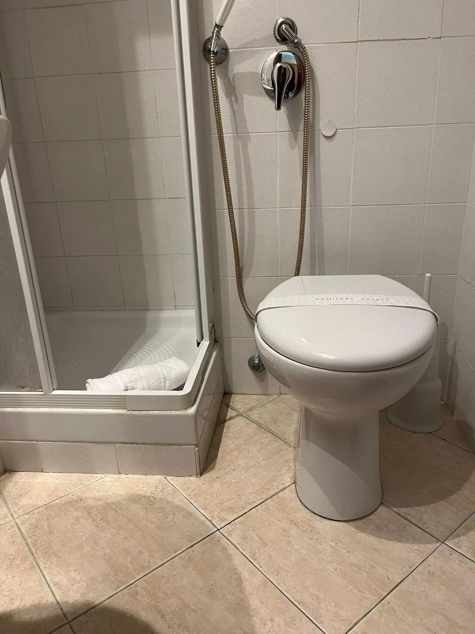 Shower in La Casa di Nazareth