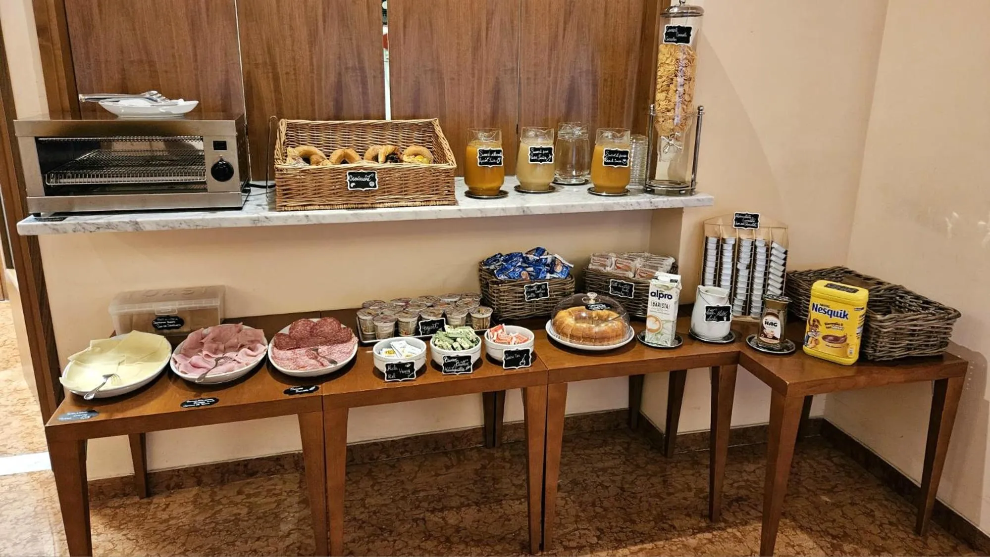 Food and drinks in La Casa di Nazareth