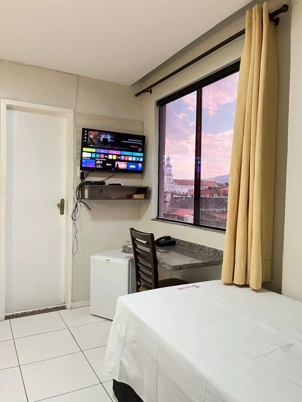 TV and multimedia, Bed in Hotel Visconde