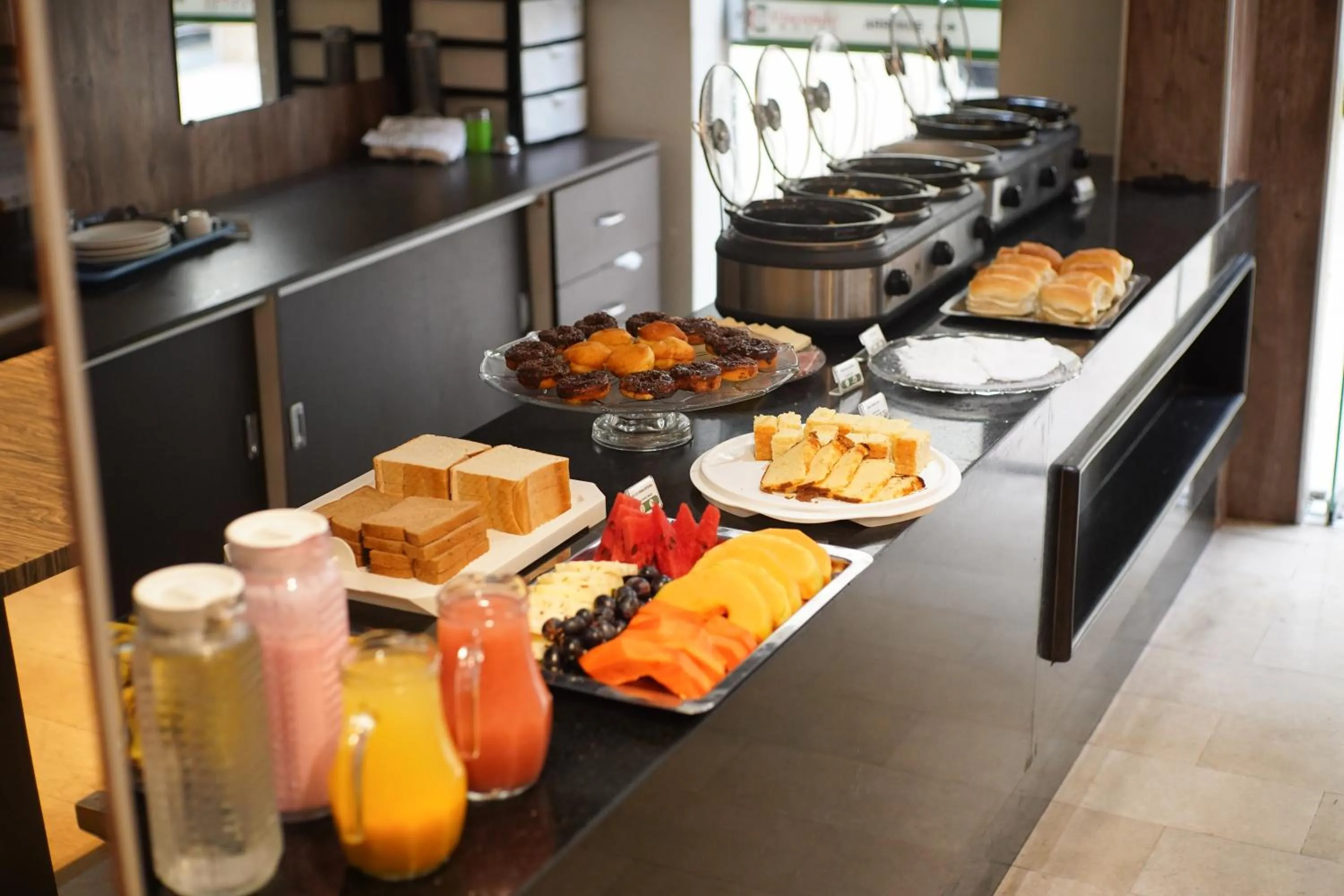 Restaurant/places to eat in Hotel Visconde