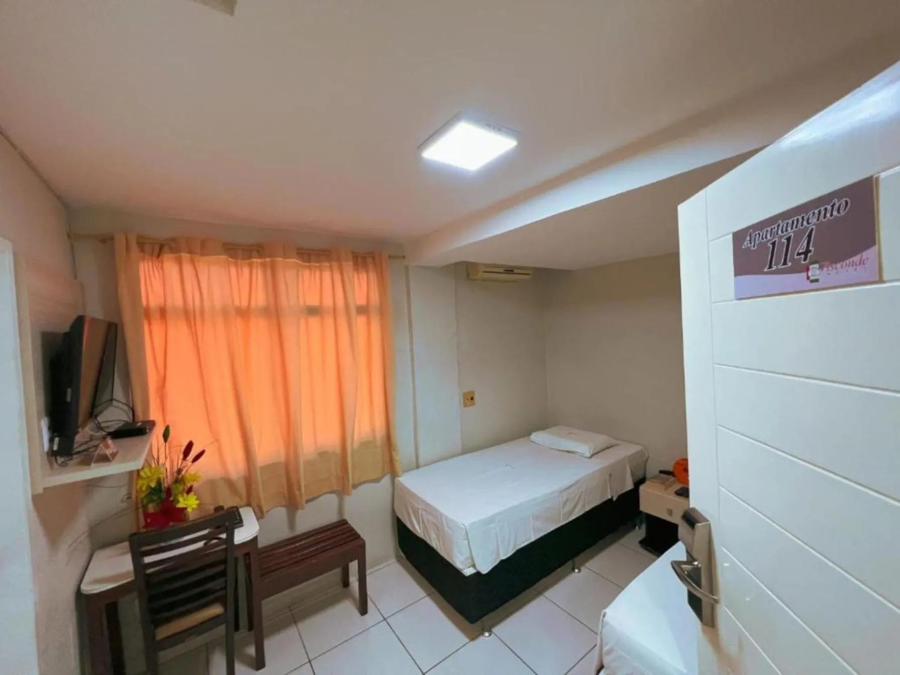 Bedroom, Bed in Hotel Visconde