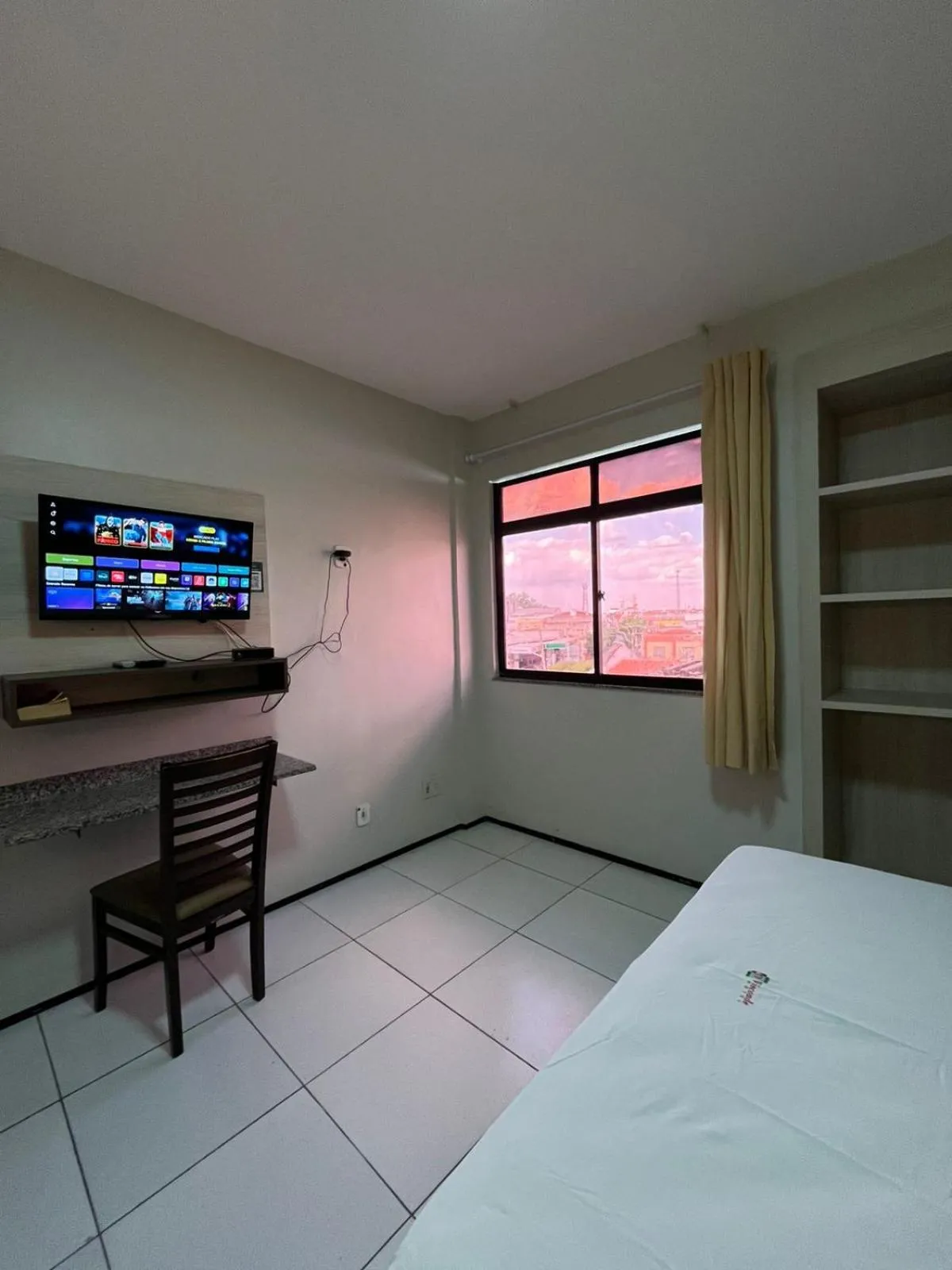 TV and multimedia, Bed in Hotel Visconde