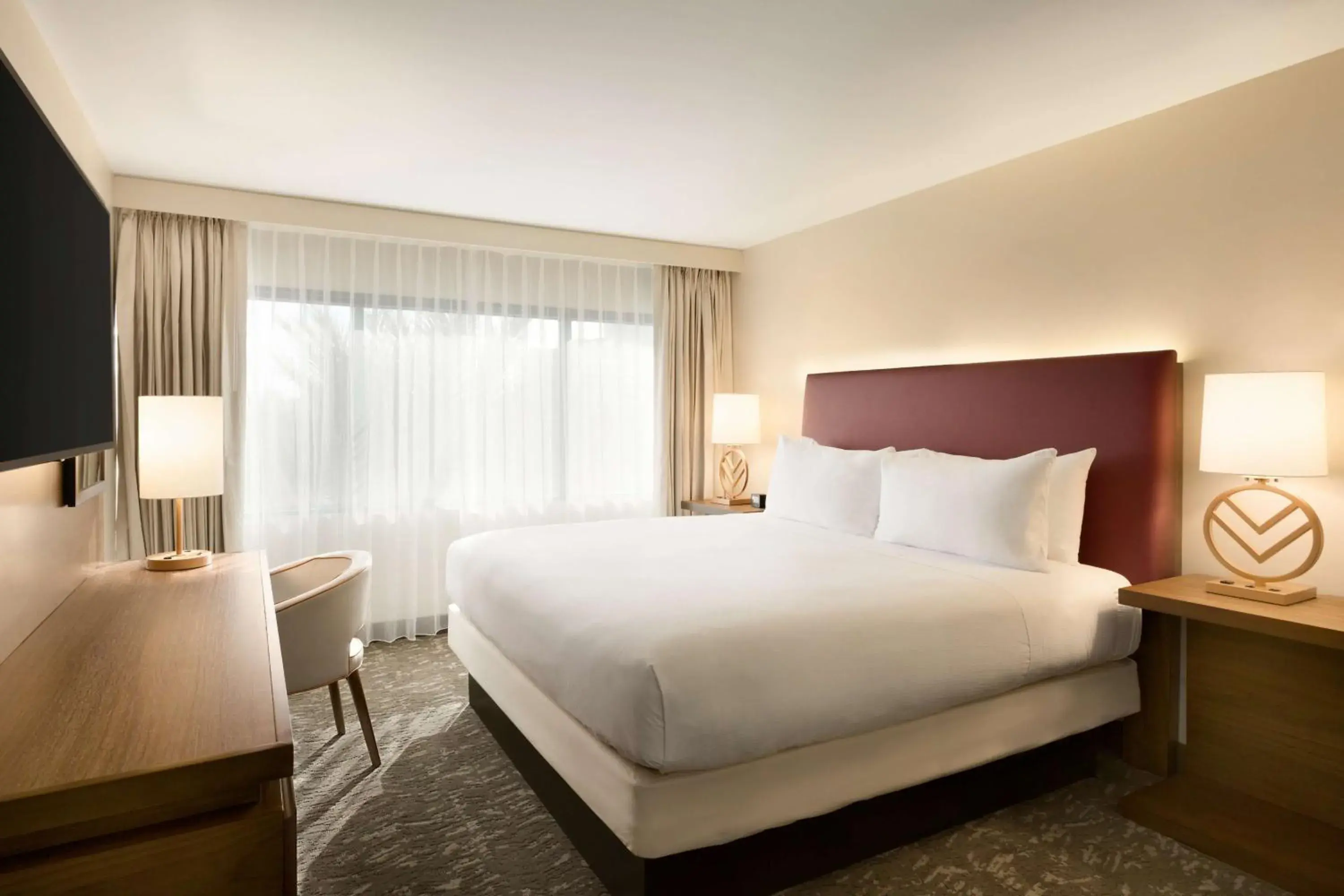 Bedroom, Bed in Embassy Suites by Hilton Phoenix Downtown North Bedroom, Bed in Embassy Suites by Hilton Phoenix Downtown North