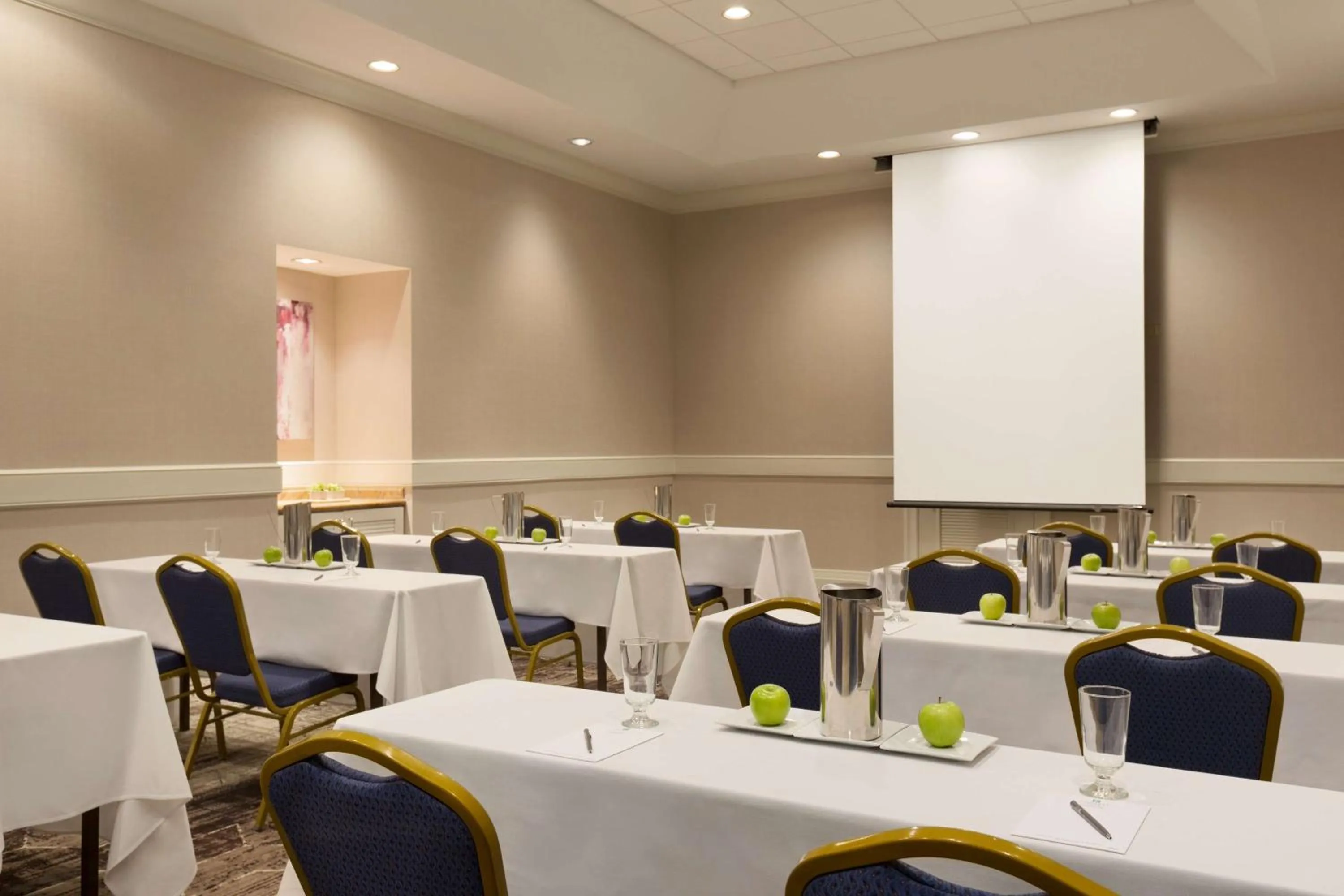 Meeting/conference room in Embassy Suites by Hilton Phoenix Downtown North