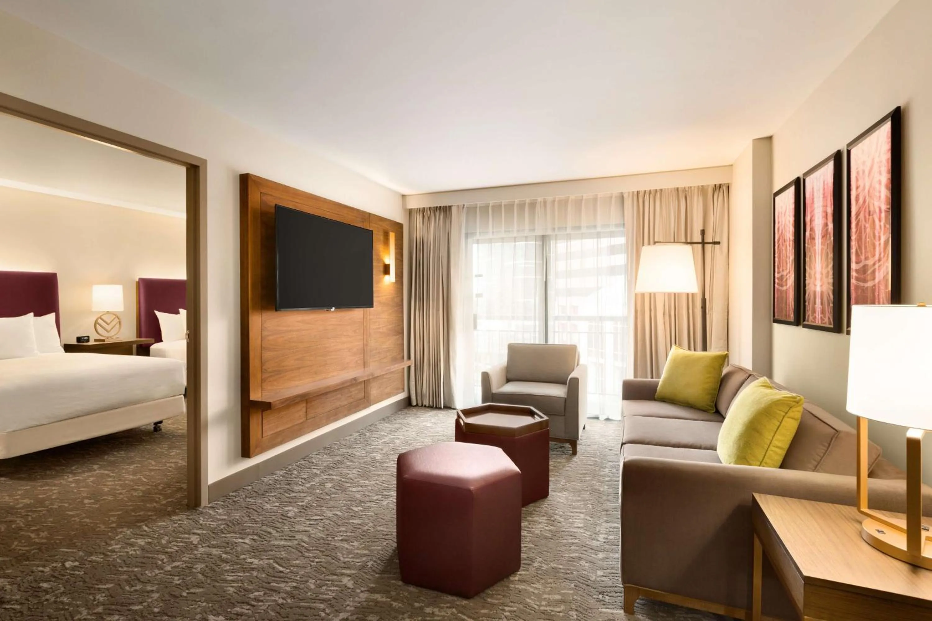 Bedroom, Bed in Embassy Suites by Hilton Phoenix Downtown North