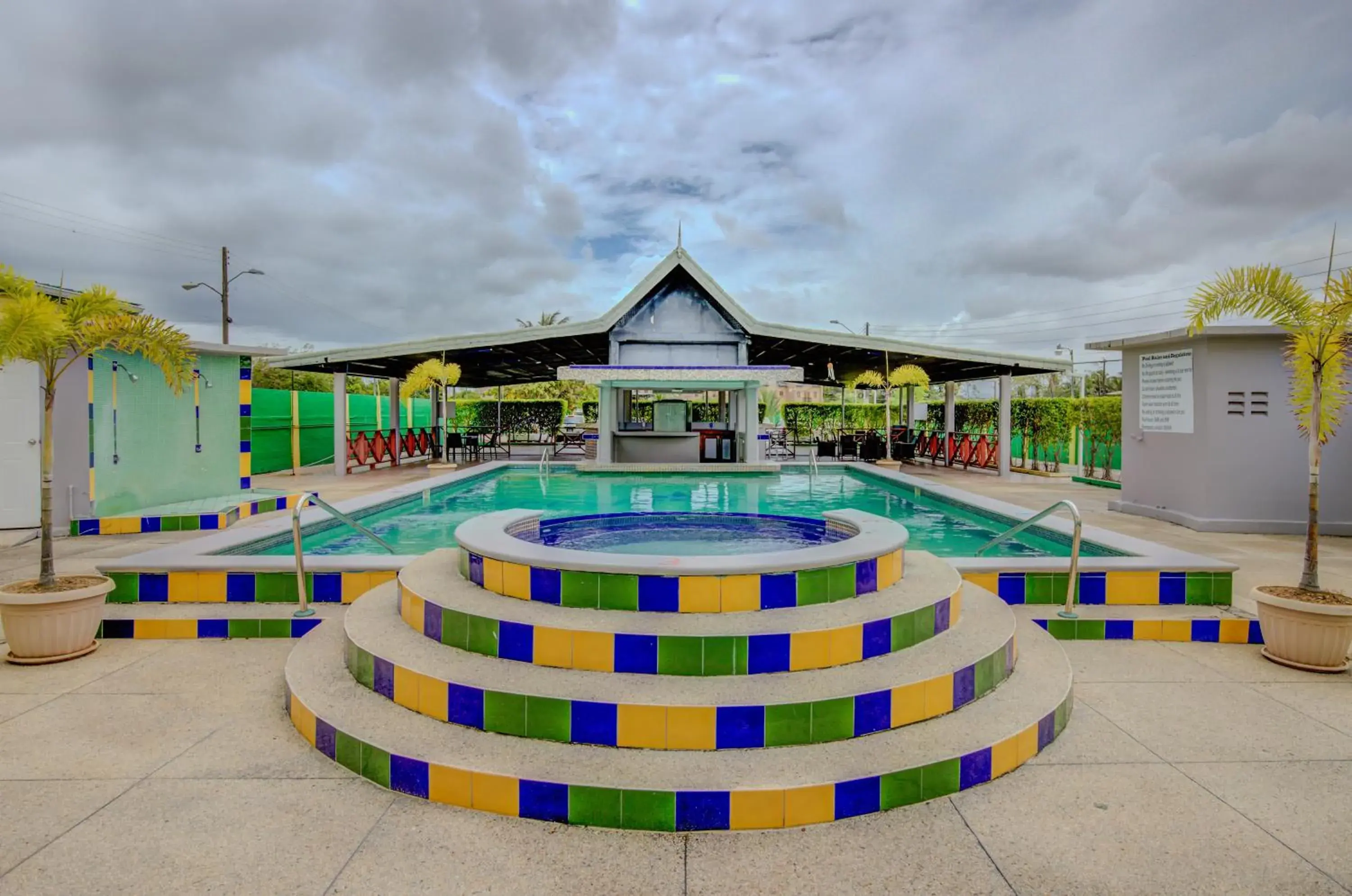 Swimming pool in Airport Suites Hotel Swimming pool in Airport Suites Hotel
