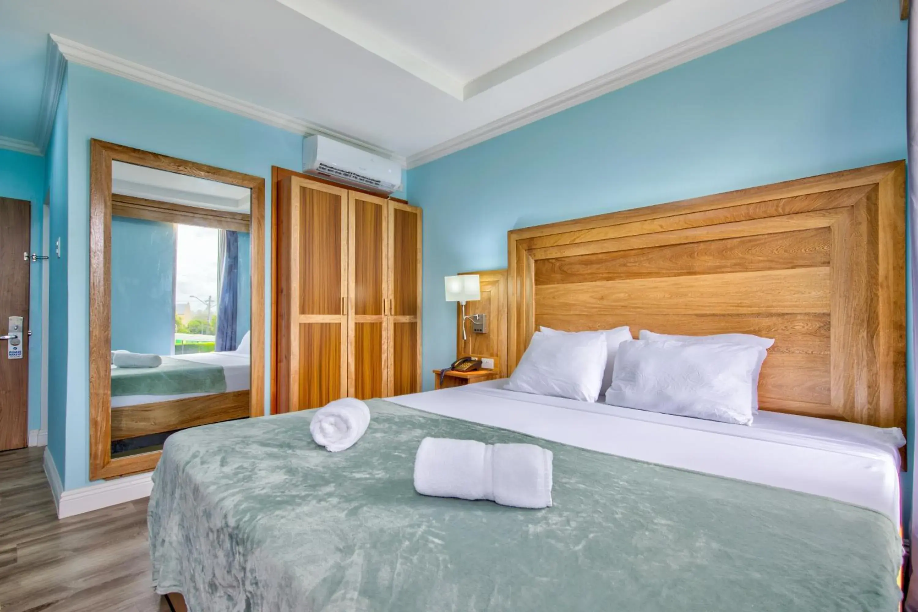 Bed in Airport Suites Hotel Bed in Airport Suites Hotel