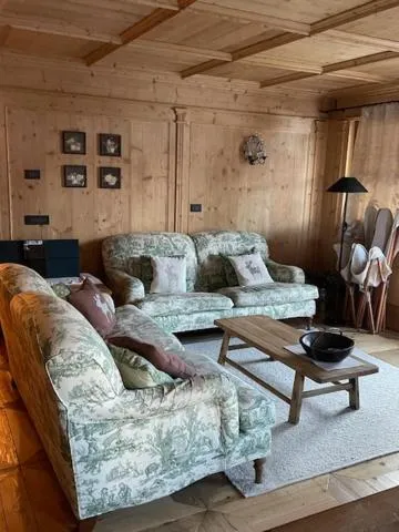 Nei Y Suredl NeveSole