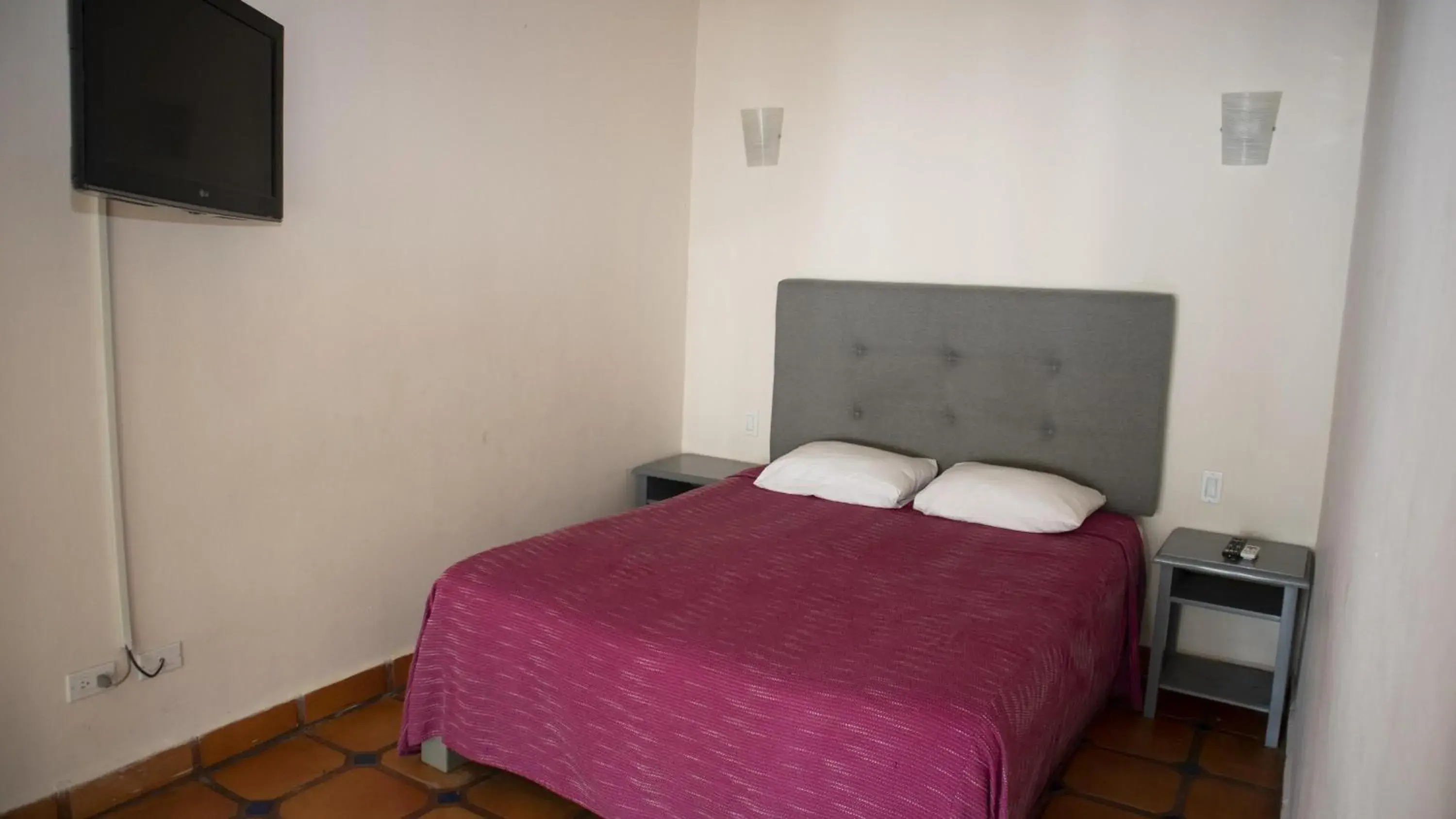 Bedroom, Bed in La Concha Beach Hotel & Club Bedroom, Bed in La Concha Beach Hotel & Club