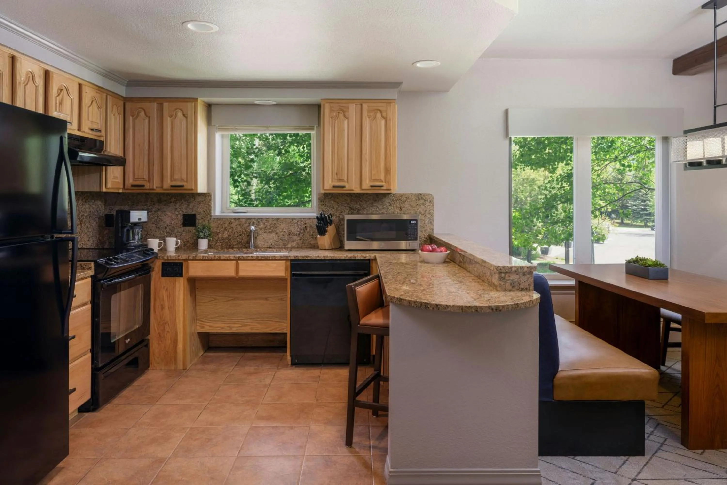 Kitchen or kitchenette in Sheraton Lakeside Terrace Villas at Mountain Vista, Avon, Vail Valley