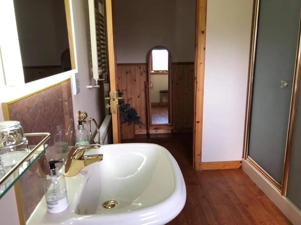 Bathroom in Binnilidh Mhor B&B