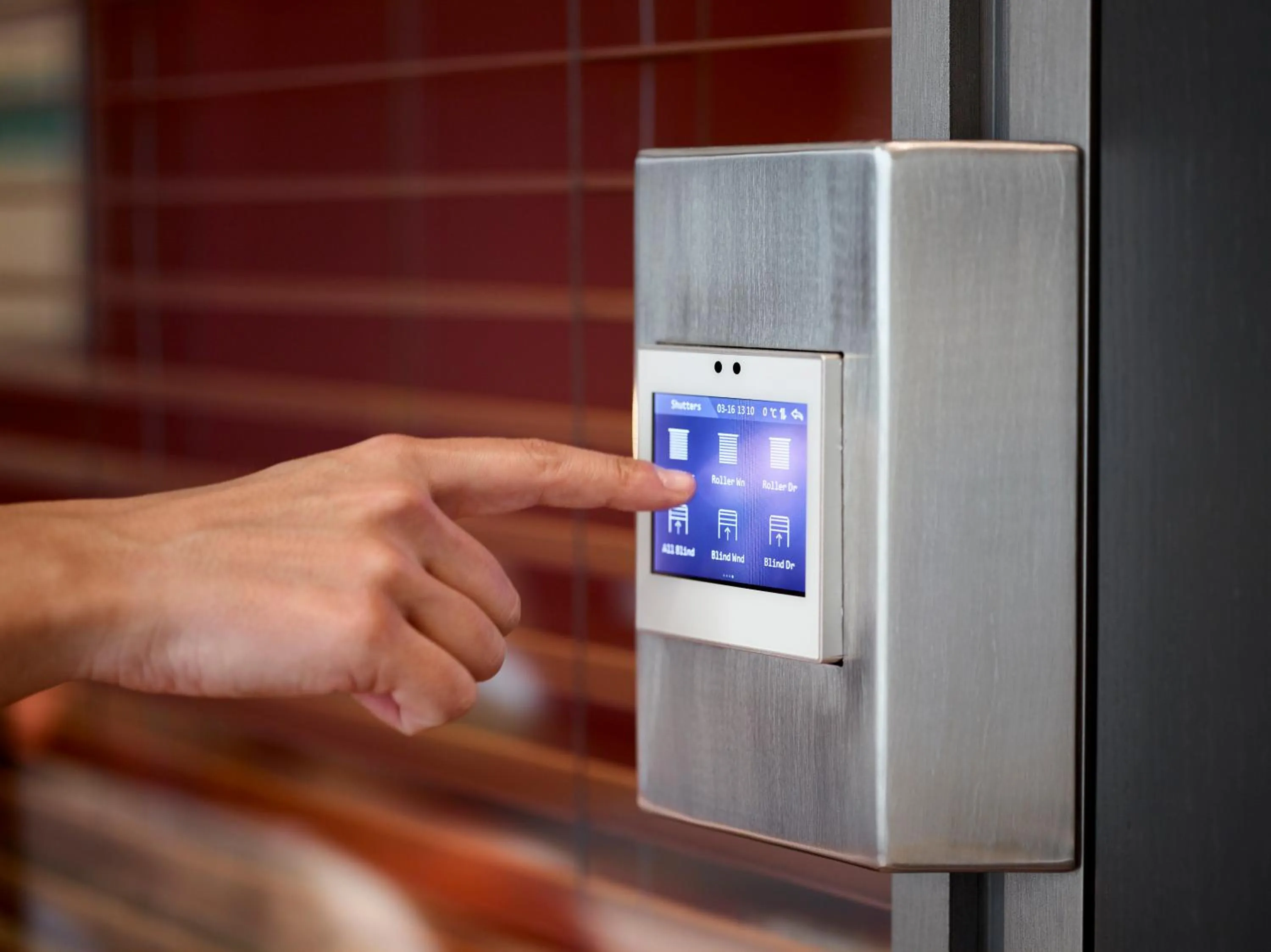 Area and facilities in Athens Ikon