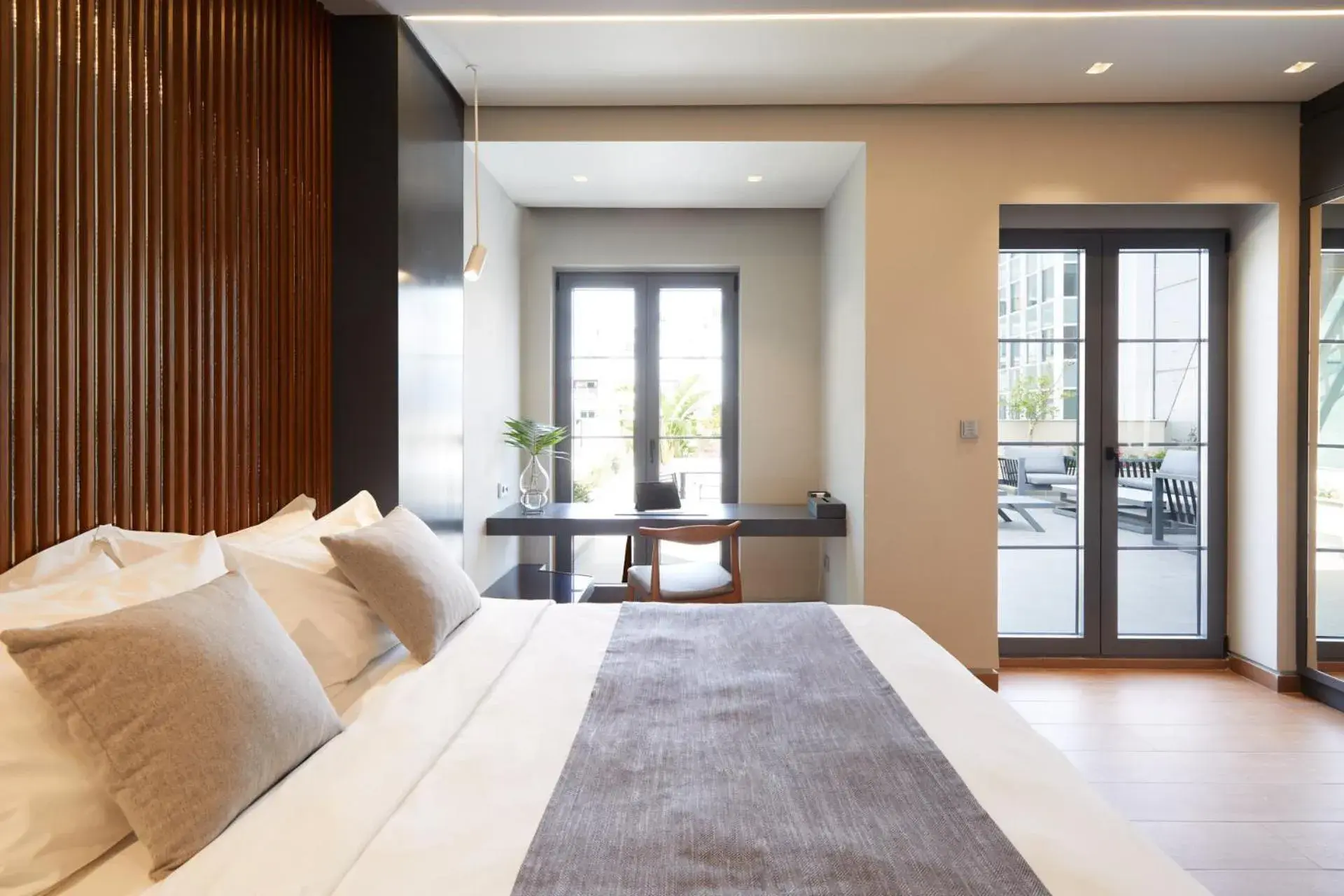 Exclusive Junior Suite with Terrace in Athens Ikon Exclusive Junior Suite with Terrace in Athens Ikon