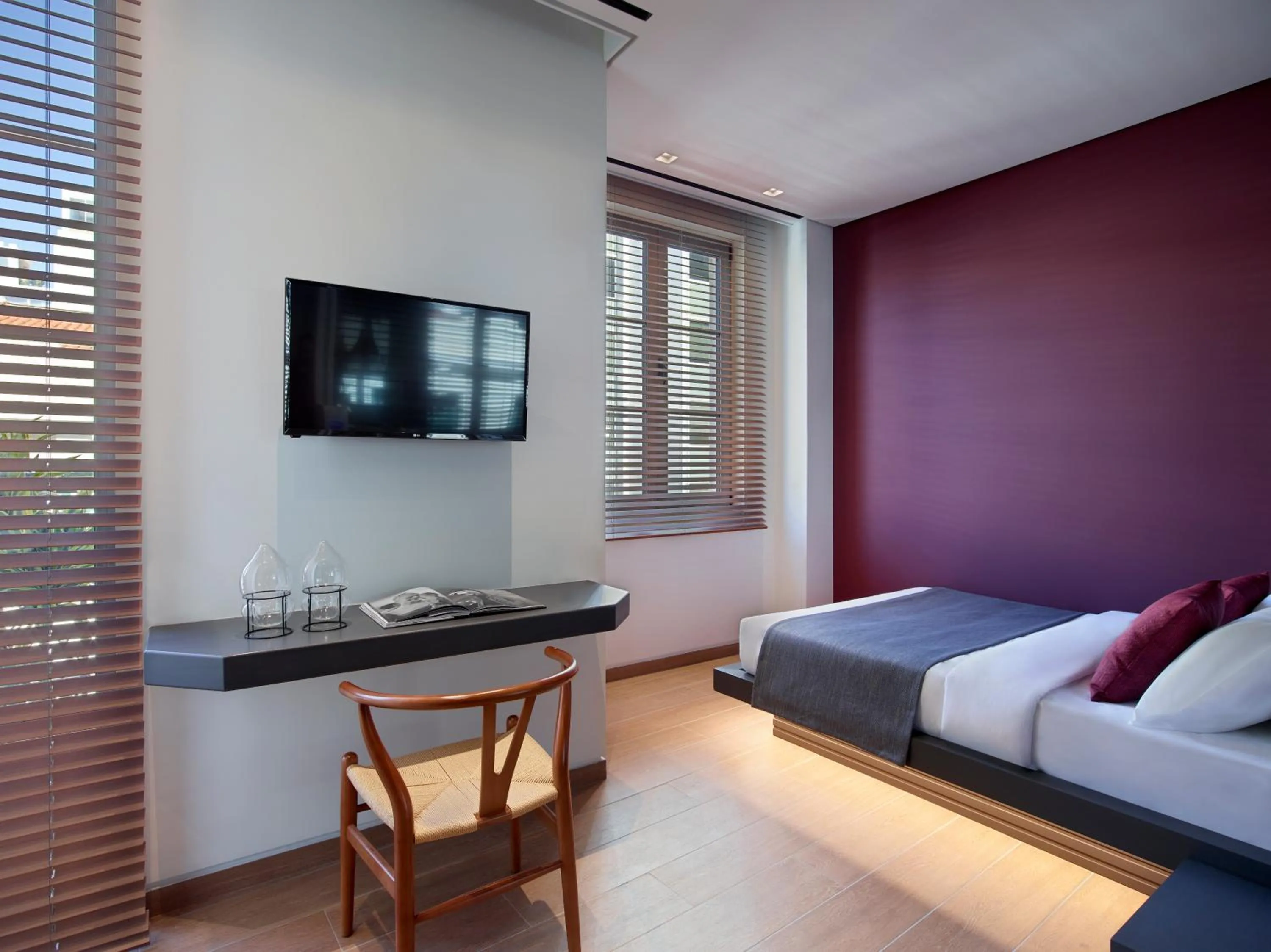 Bedroom, Bed in Athens Ikon