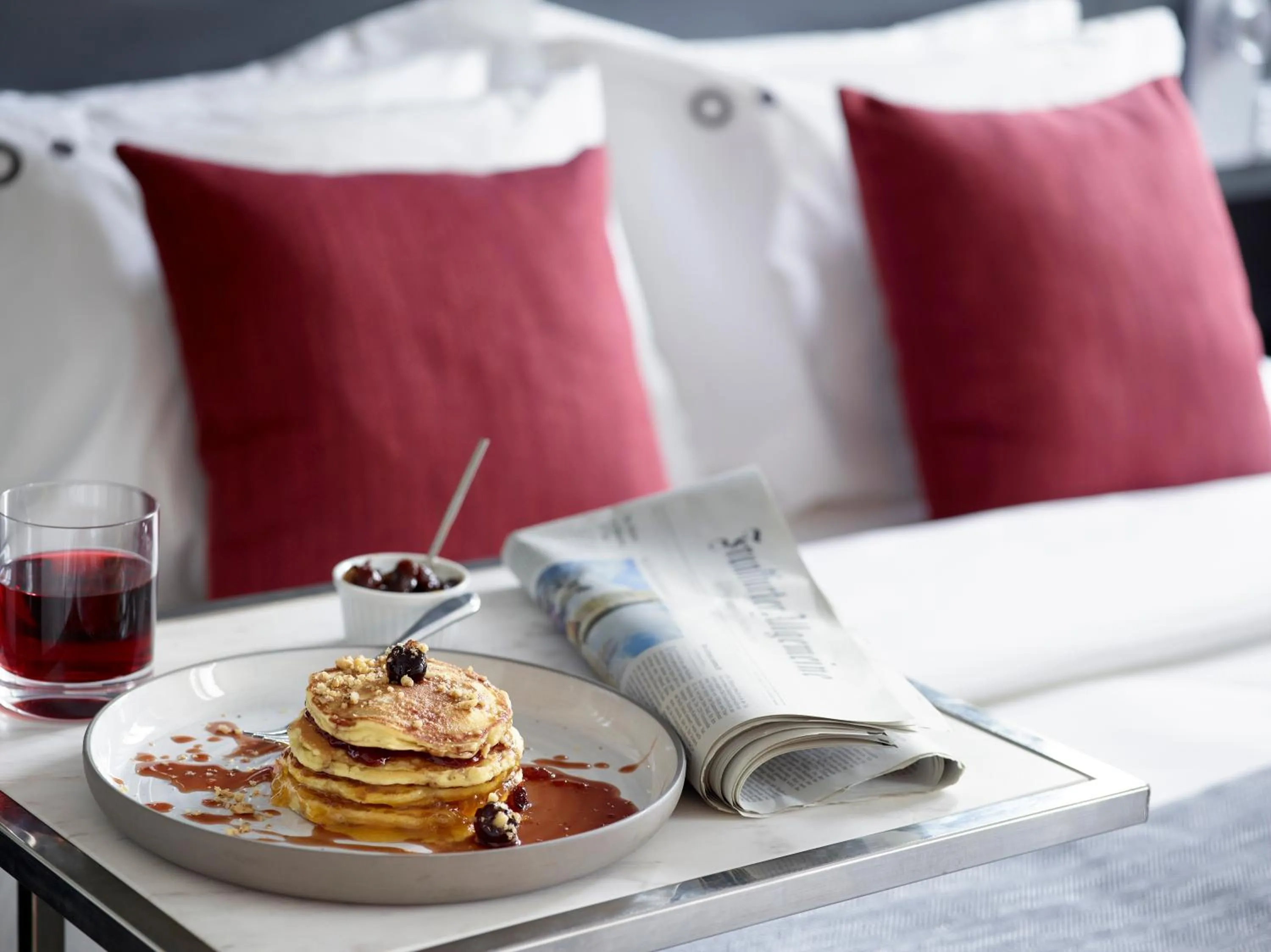 Food and drinks, Bed in Athens Ikon