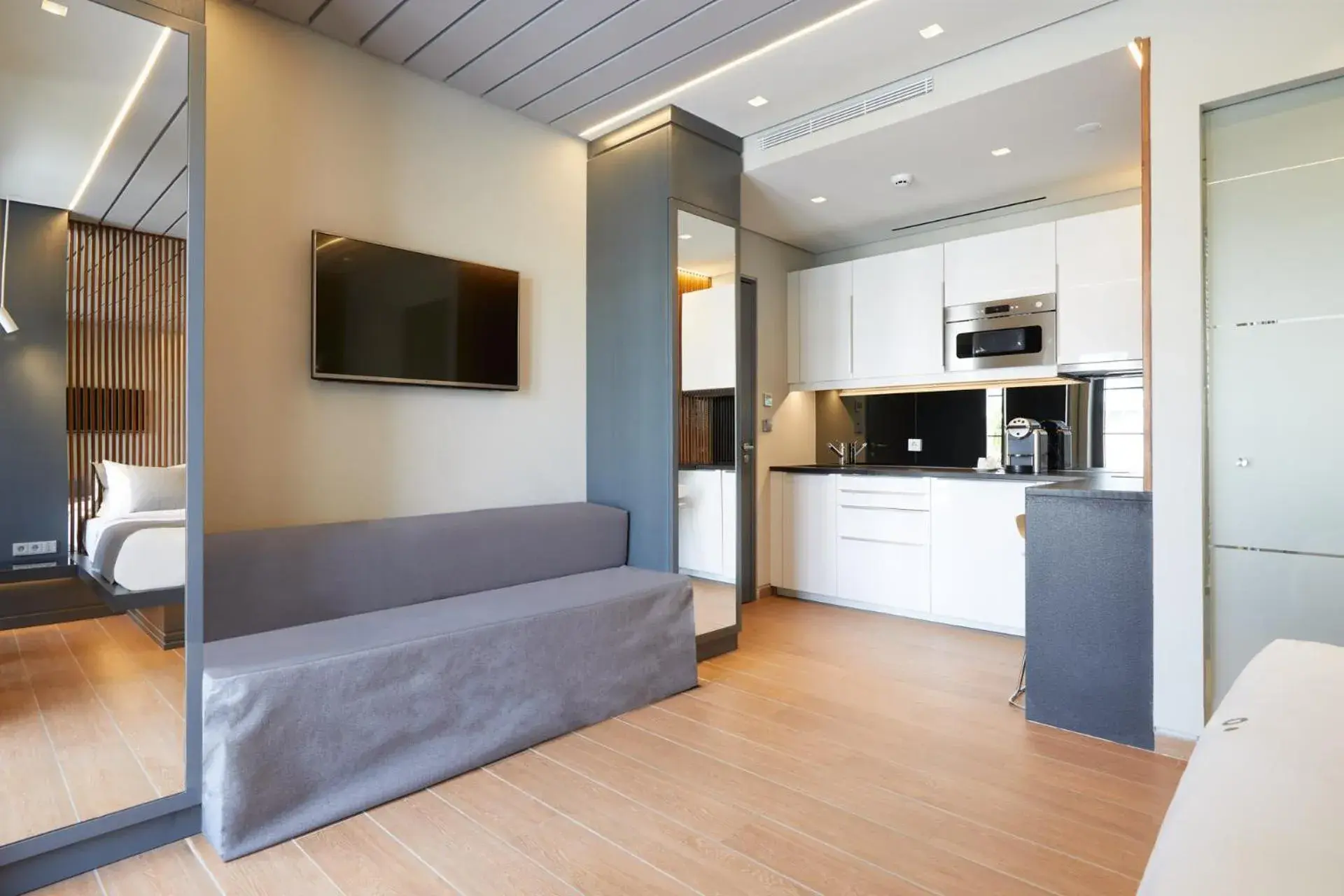 Exclusive Junior Suite with Terrace in Athens Ikon Exclusive Junior Suite with Terrace in Athens Ikon