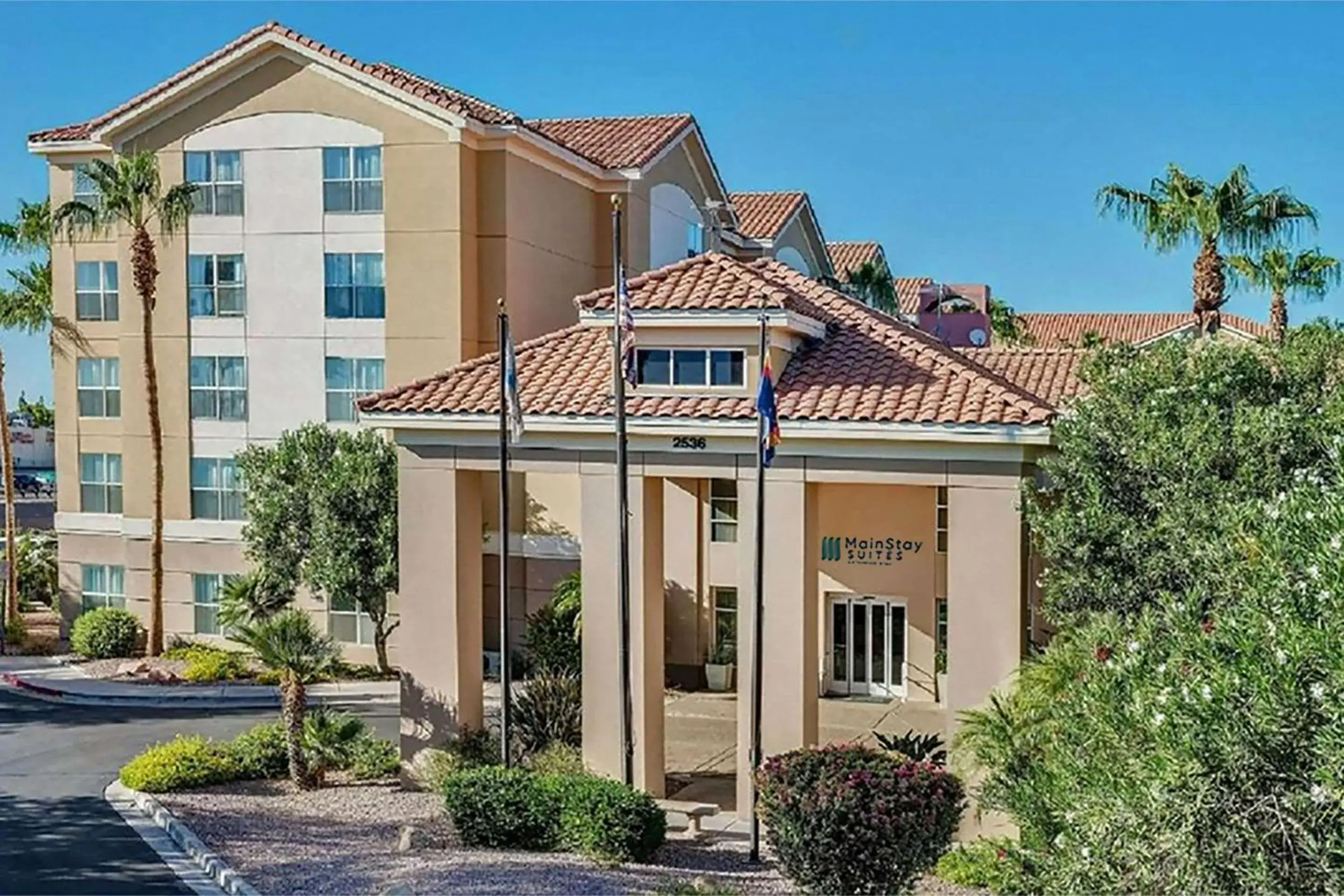 Property building in MainStay Suites Phoenix North Property building in MainStay Suites Phoenix North