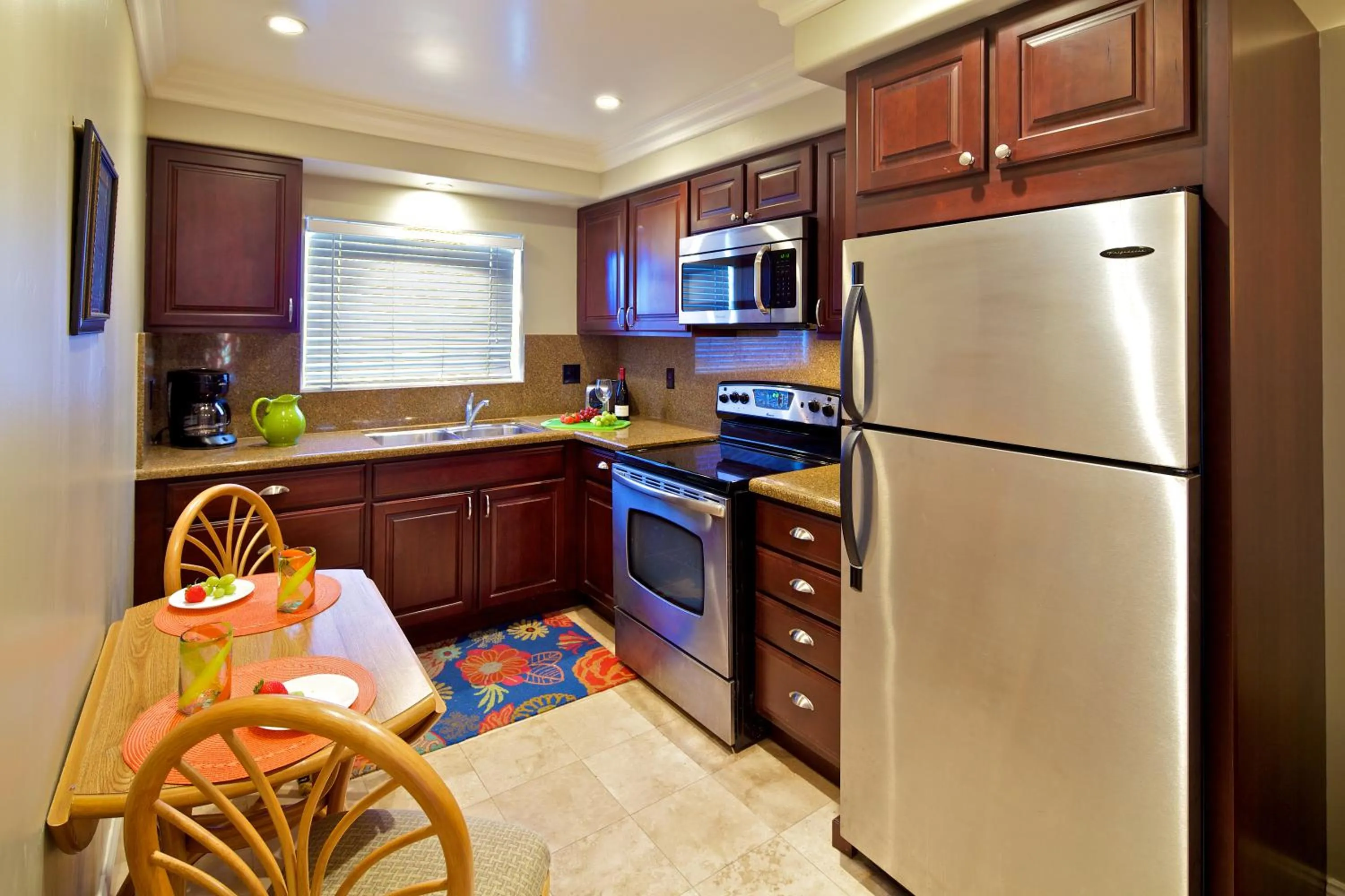 Kitchen or kitchenette in Ocean Palms Beach Resort