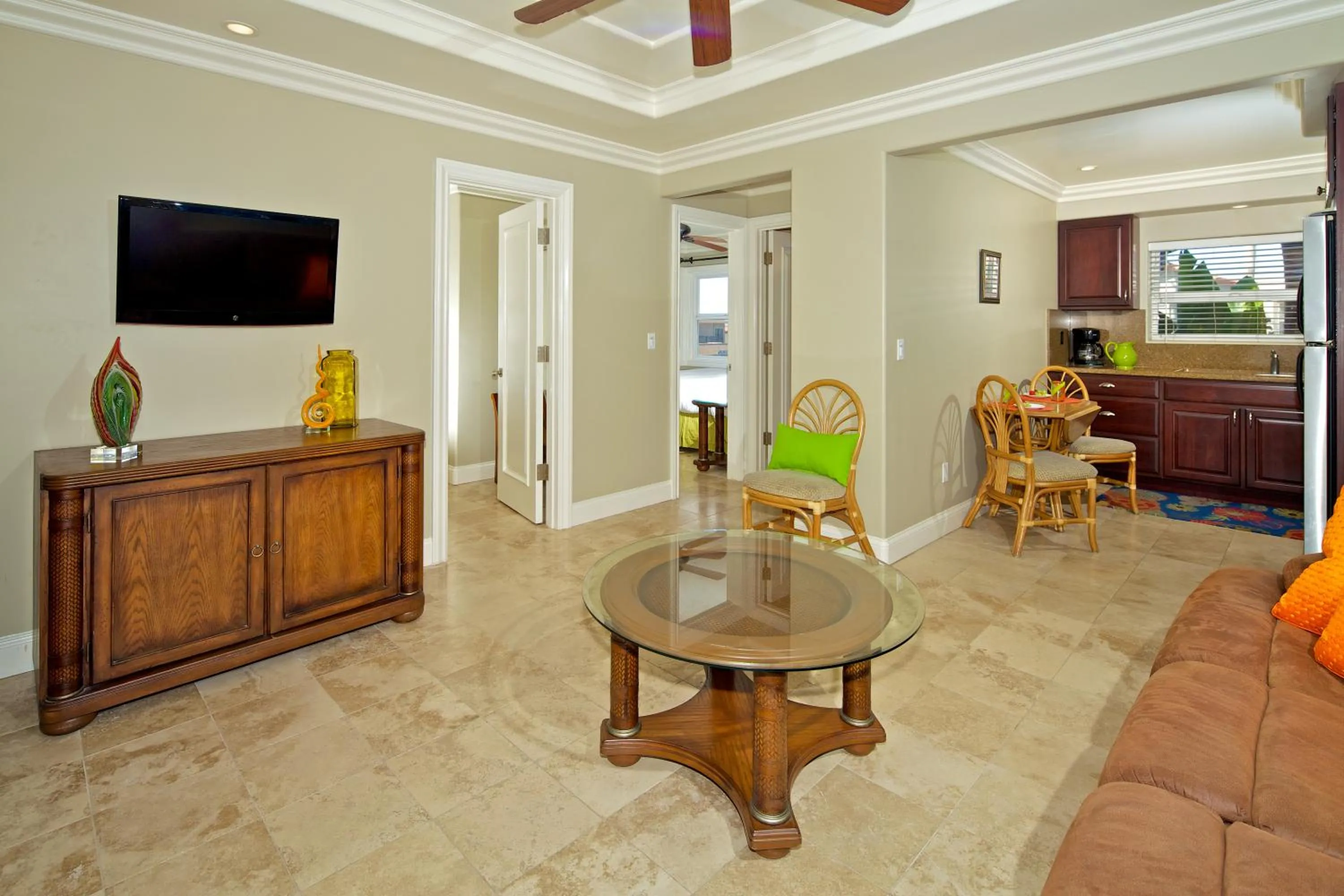 TV and multimedia in Ocean Palms Beach Resort