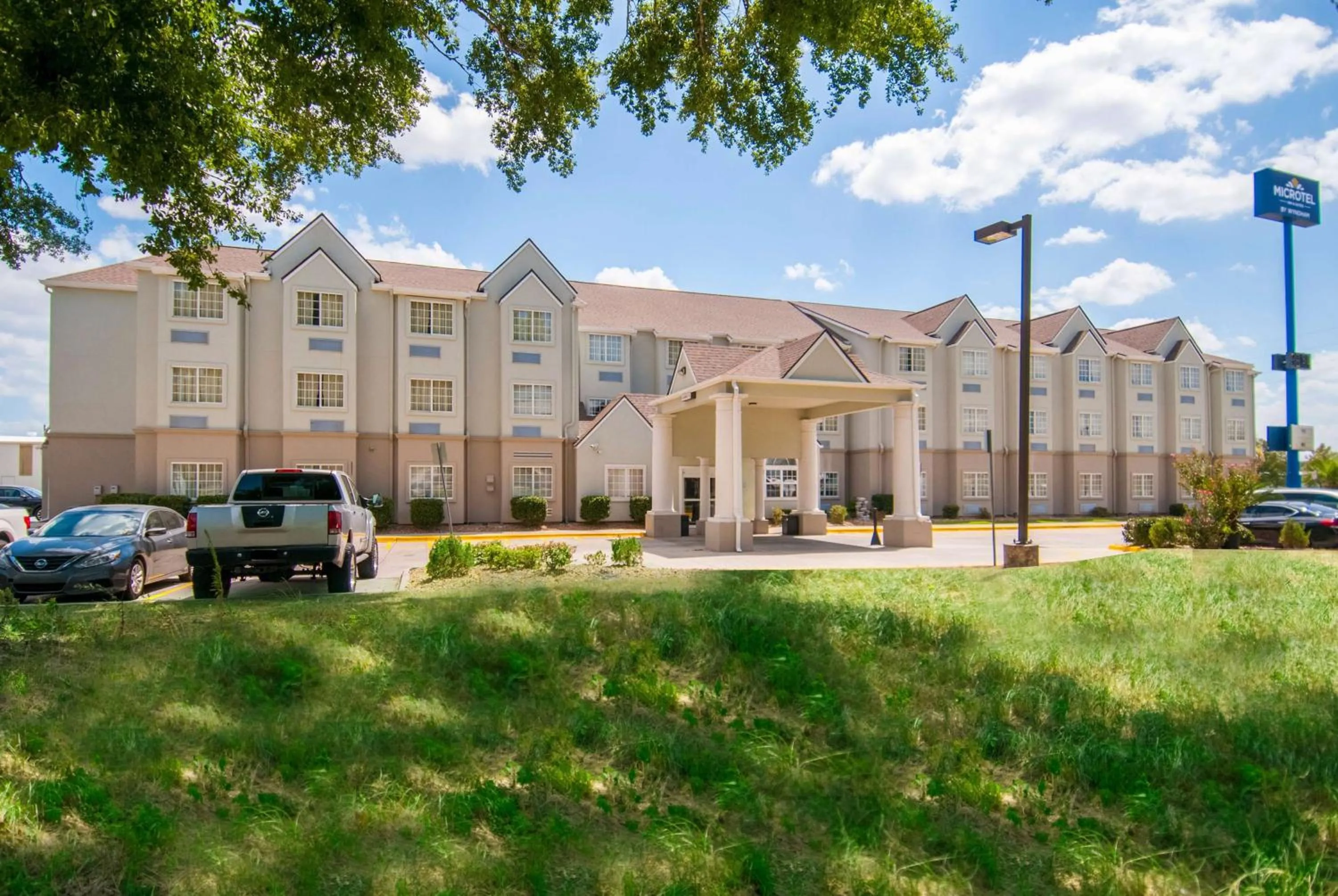 Property building in Microtel Inn and Suites Lafayette