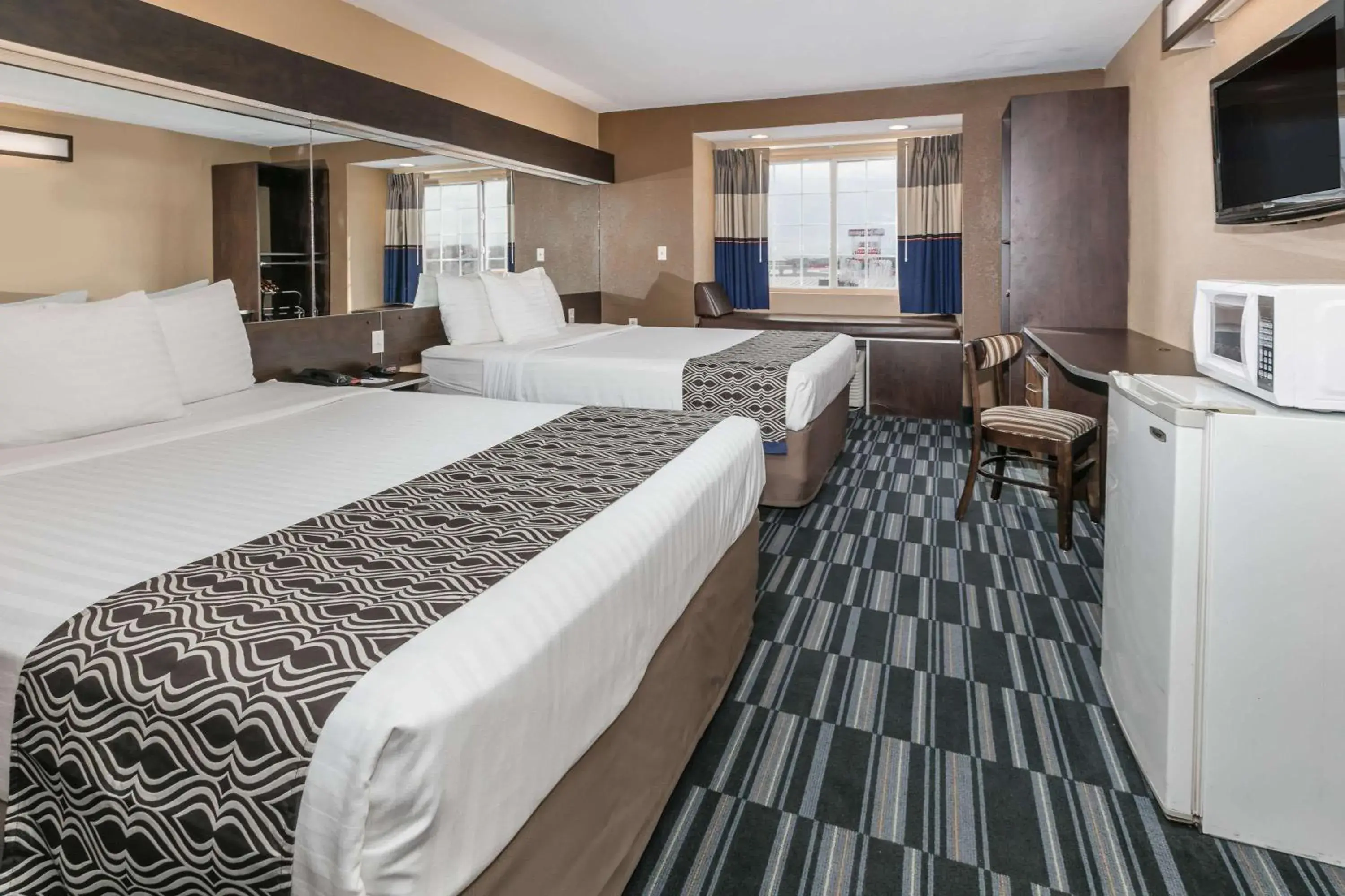 Photo of the whole room, Bed in Microtel Inn and Suites Lafayette Photo of the whole room, Bed in Microtel Inn and Suites Lafayette