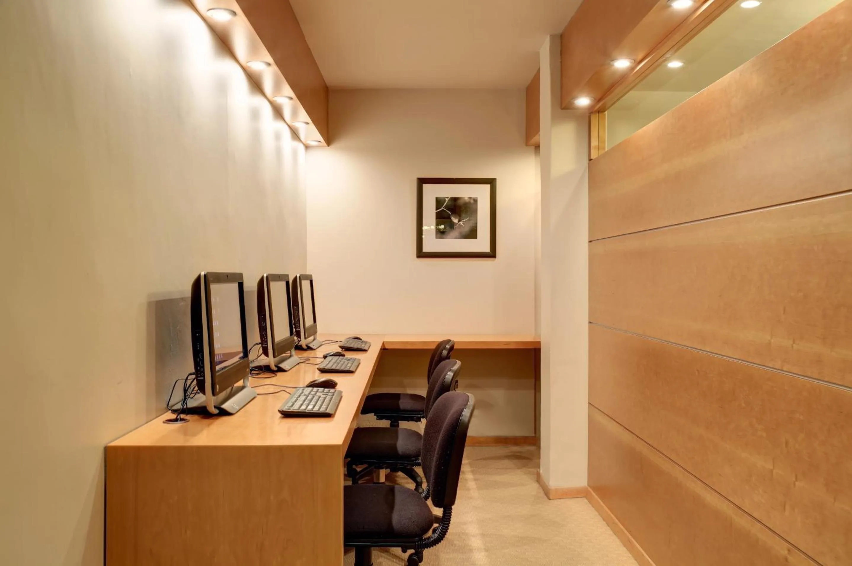 Communal lounge/ TV room in Hotel Tres Reyes