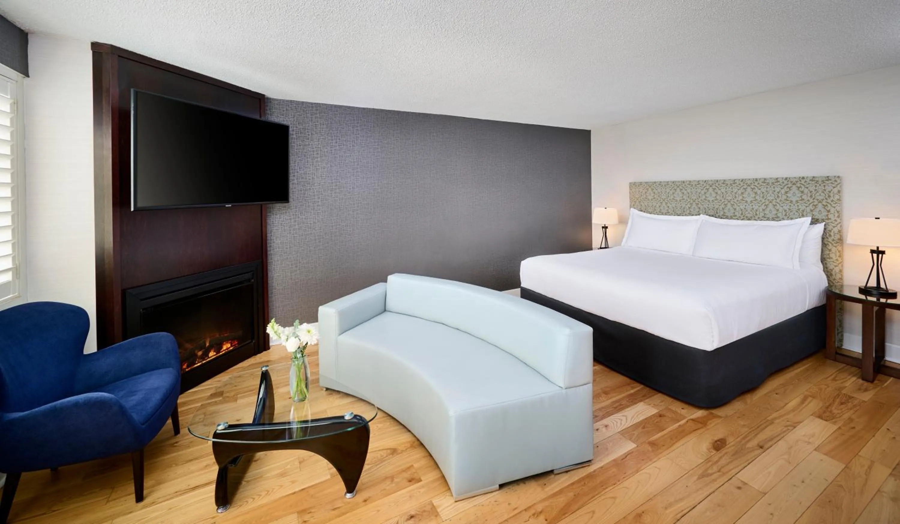 Bed in Radisson Blu Toronto Downtown