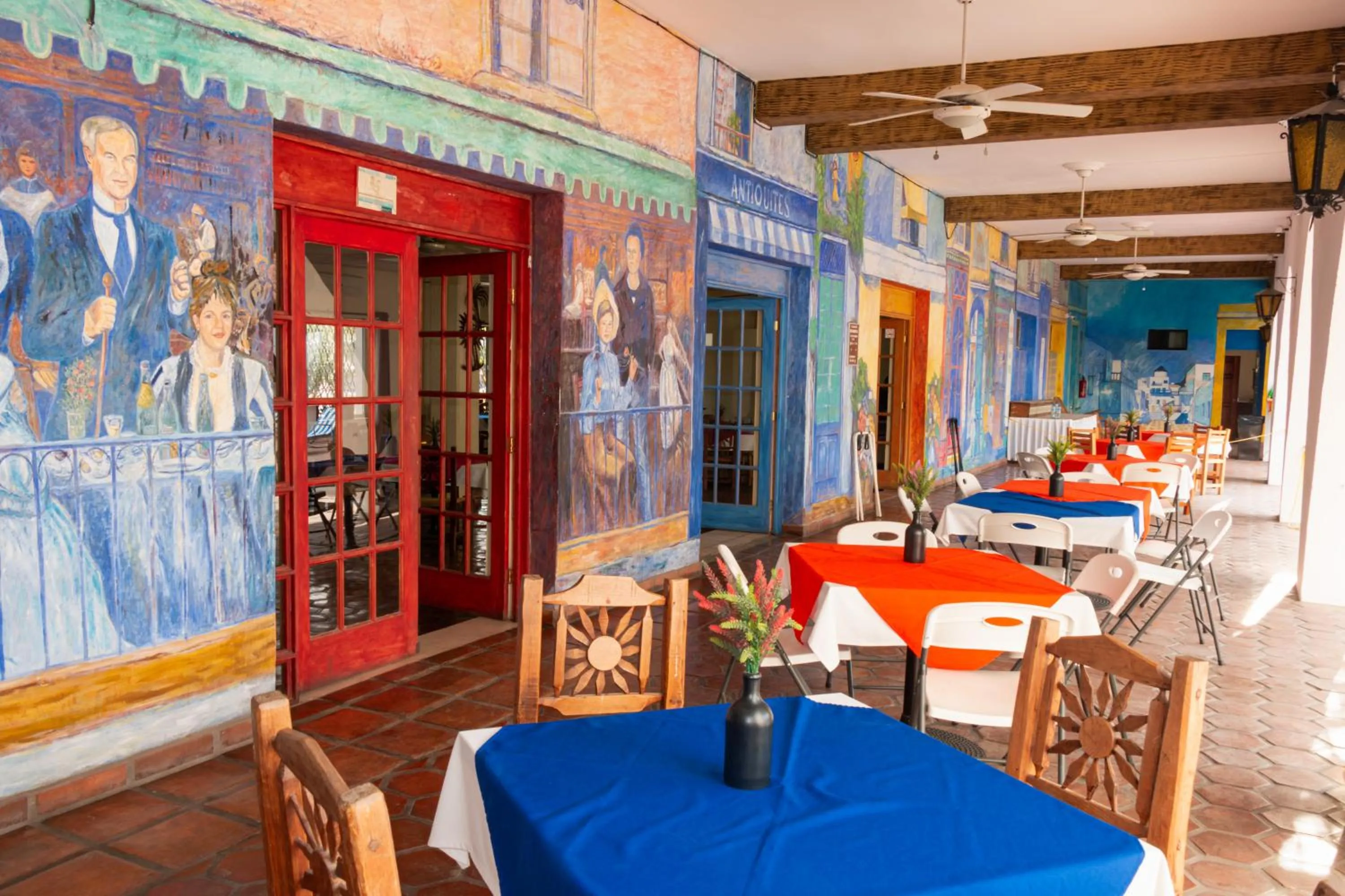Restaurant/places to eat in Hotel Hacienda Bugambilias La Paz