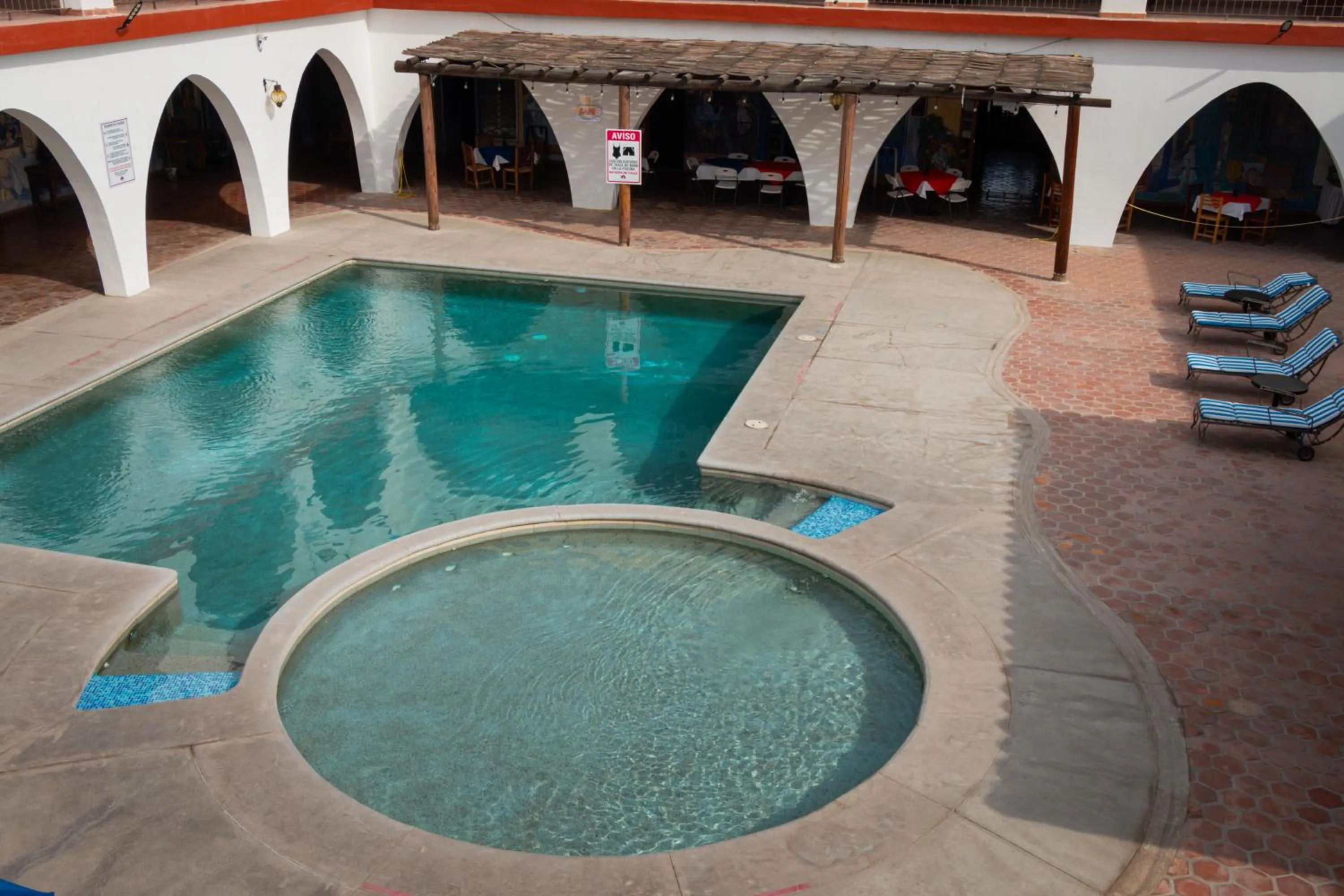 Pool view in Hotel Hacienda Bugambilias La Paz