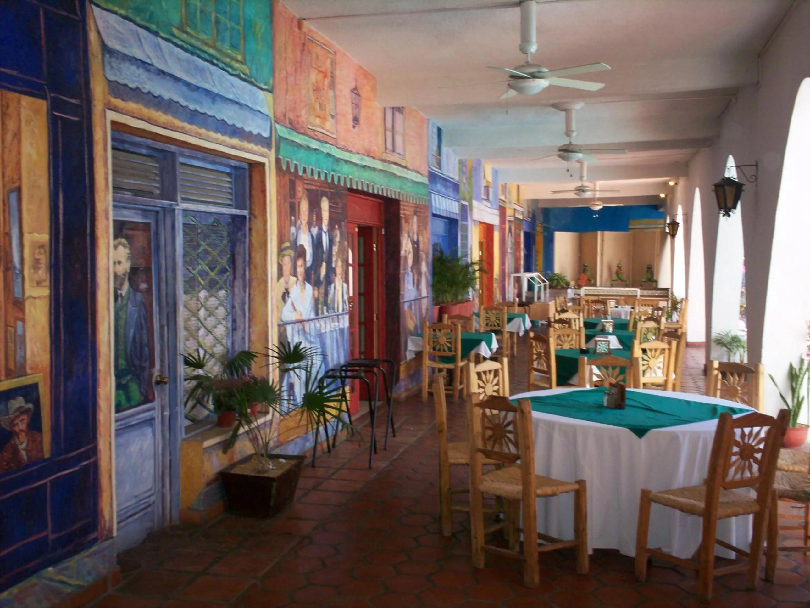 Restaurant/places to eat in Hotel Hacienda Bugambilias La Paz