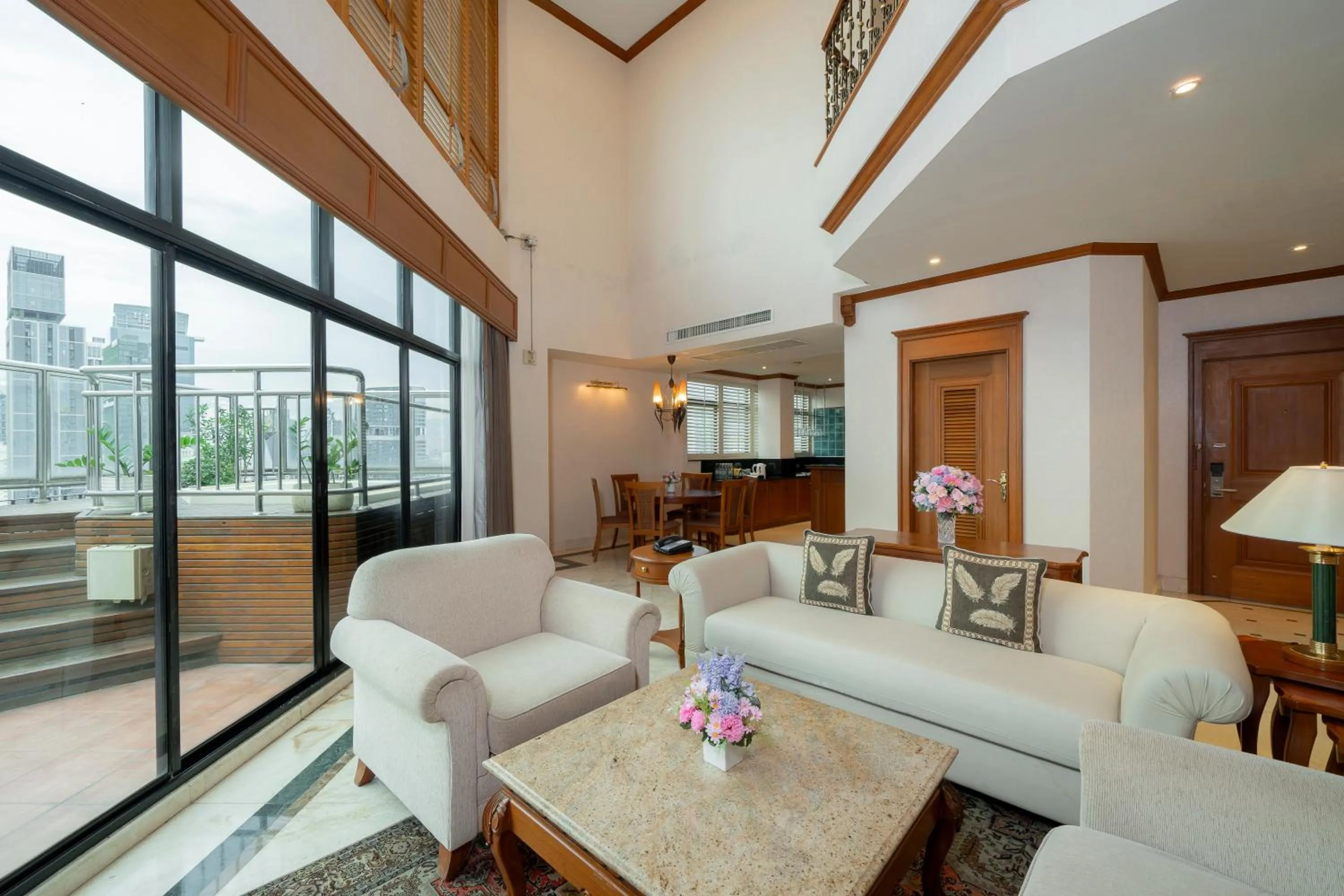 Living room in Grand Diamond Suites Hotel