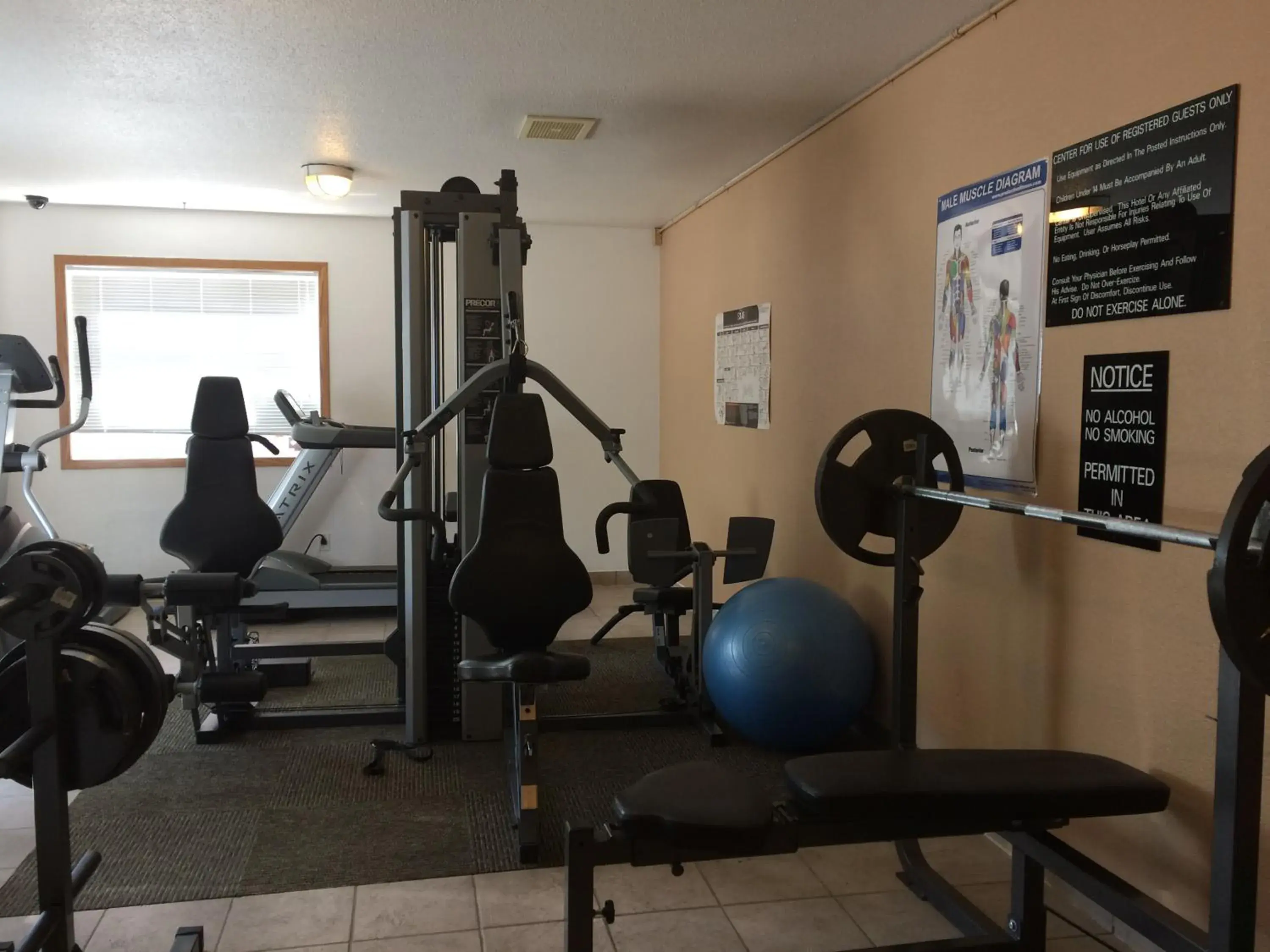 Fitness centre/facilities in Super 8 by Wyndham Drayton Valley Fitness centre/facilities in Super 8 by Wyndham Drayton Valley