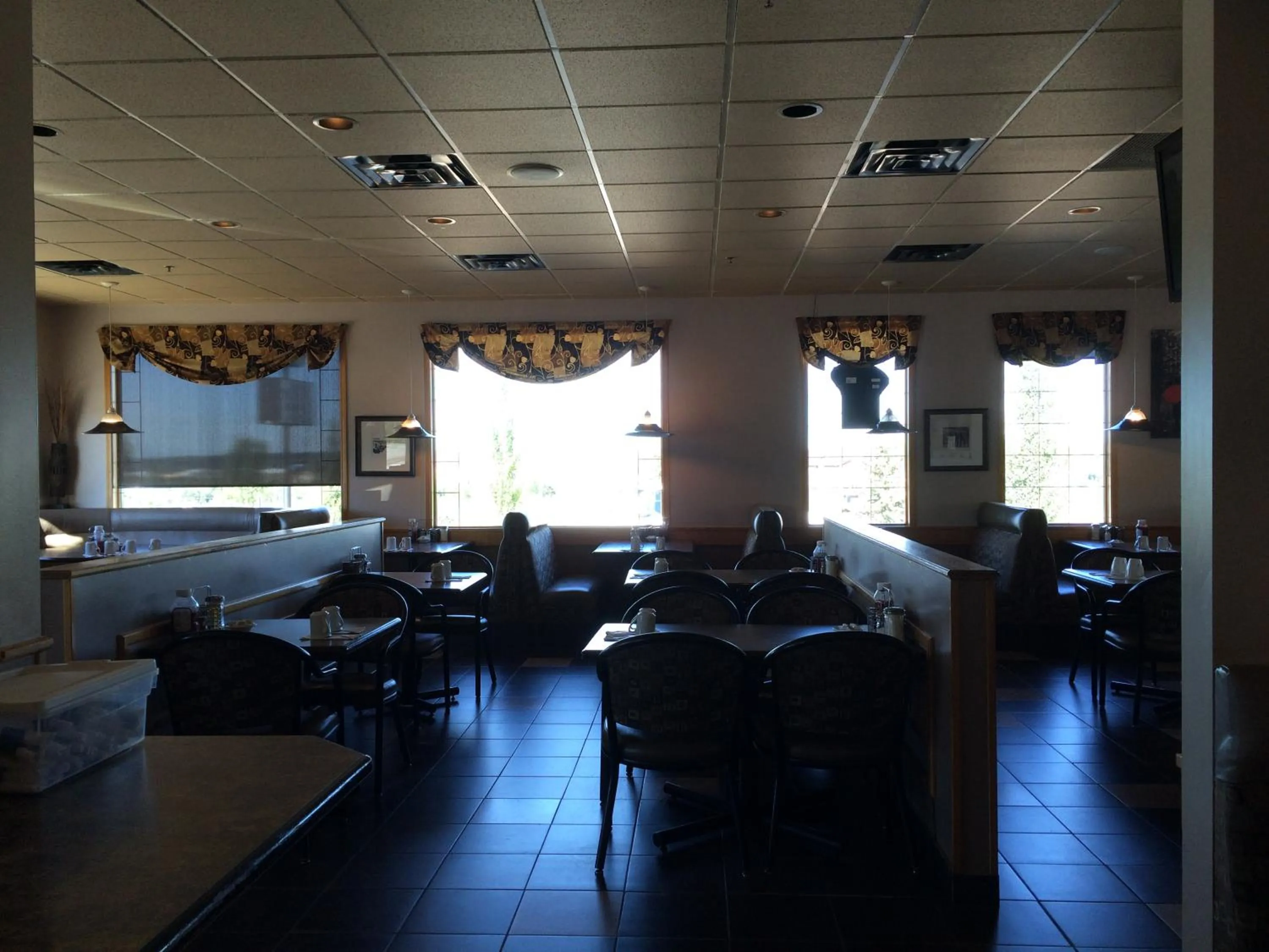 Restaurant/places to eat in Super 8 by Wyndham Drayton Valley
