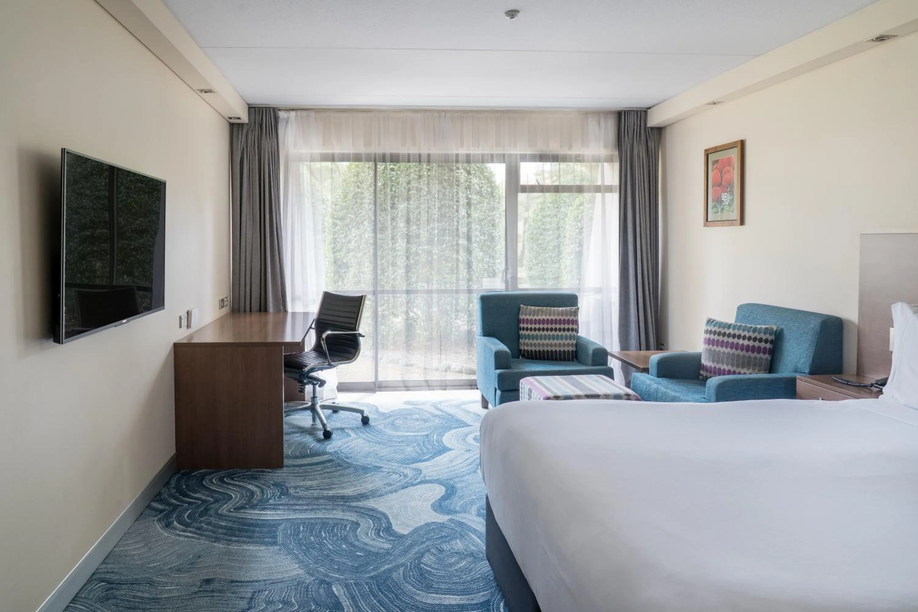 Bedroom, Bed in Holiday Inn Auckland Airport by IHG