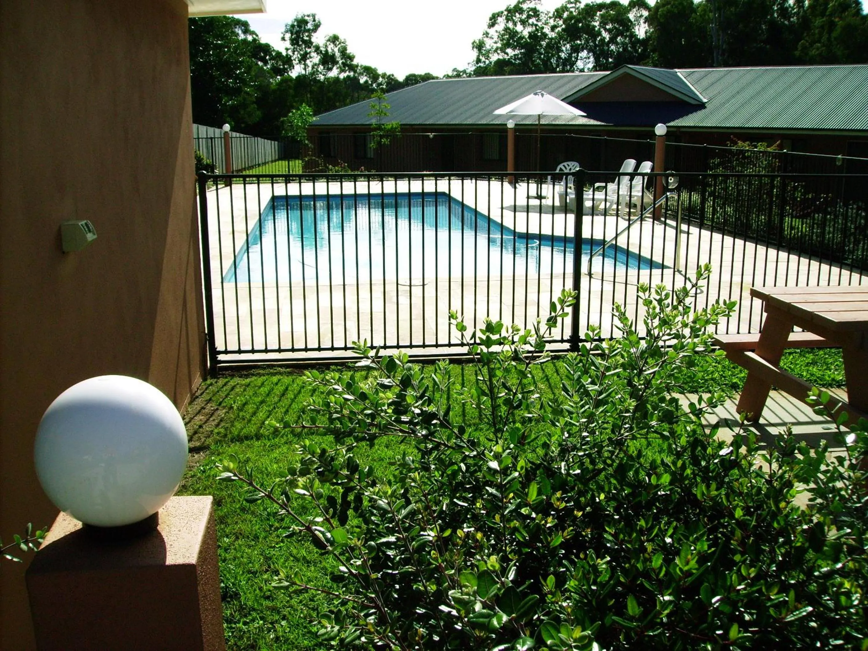 Swimming pool in Seminara Apartments Coochiemudlo Island