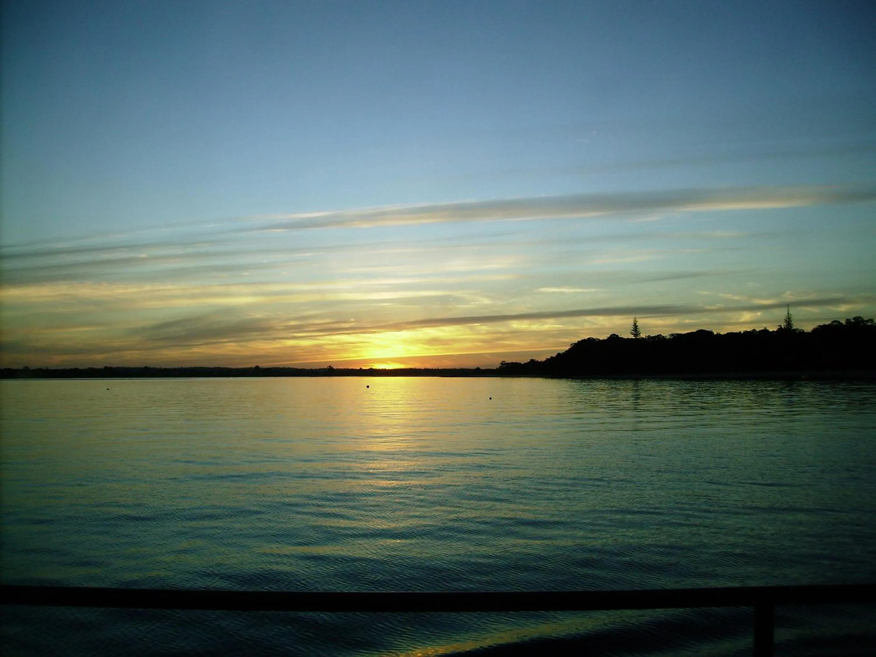 Sunset in Seminara Apartments Coochiemudlo Island